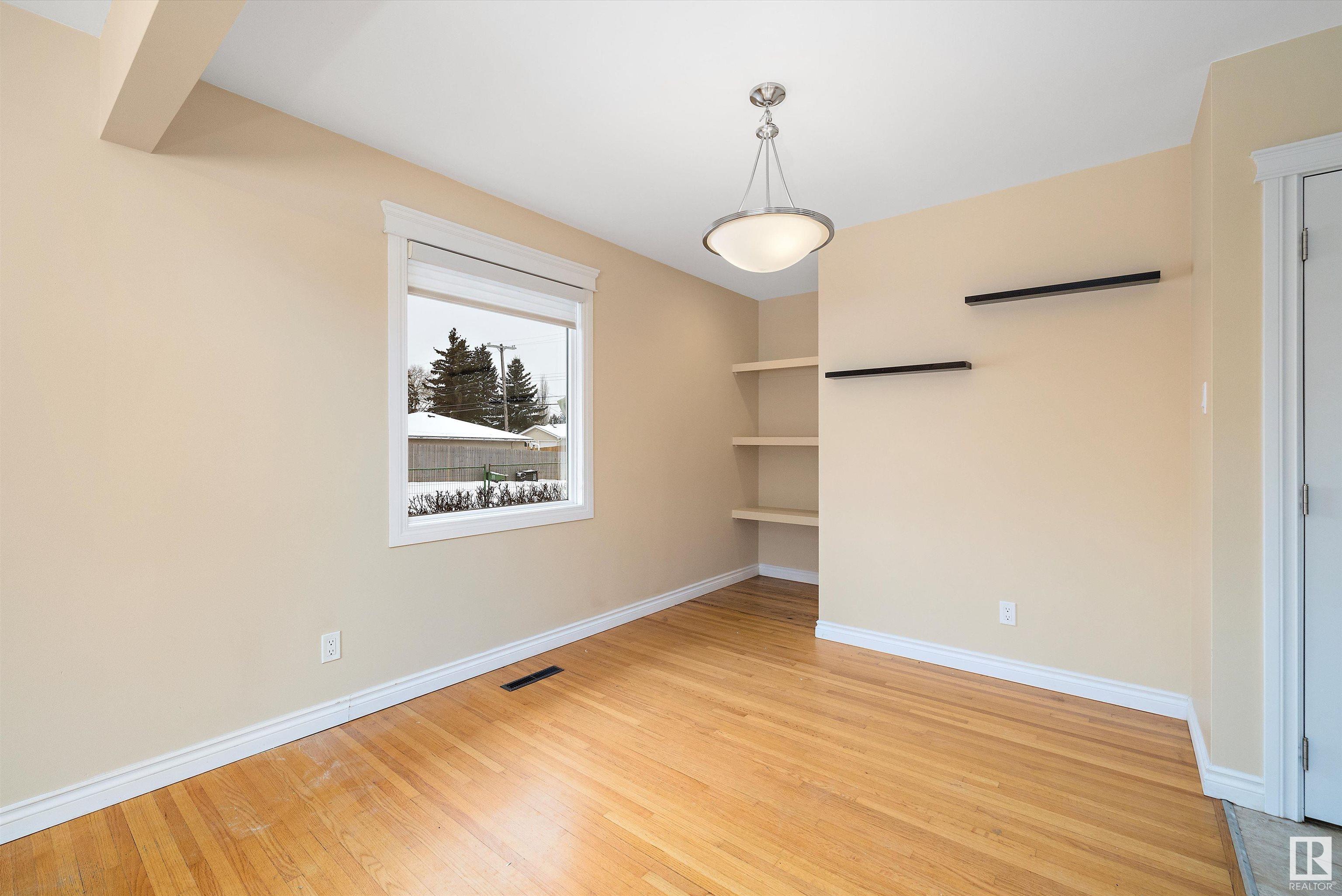      9110 156 ST NW , Edmonton,  ,T5R 1Y8 ;  Listing Number: MLS E4420009