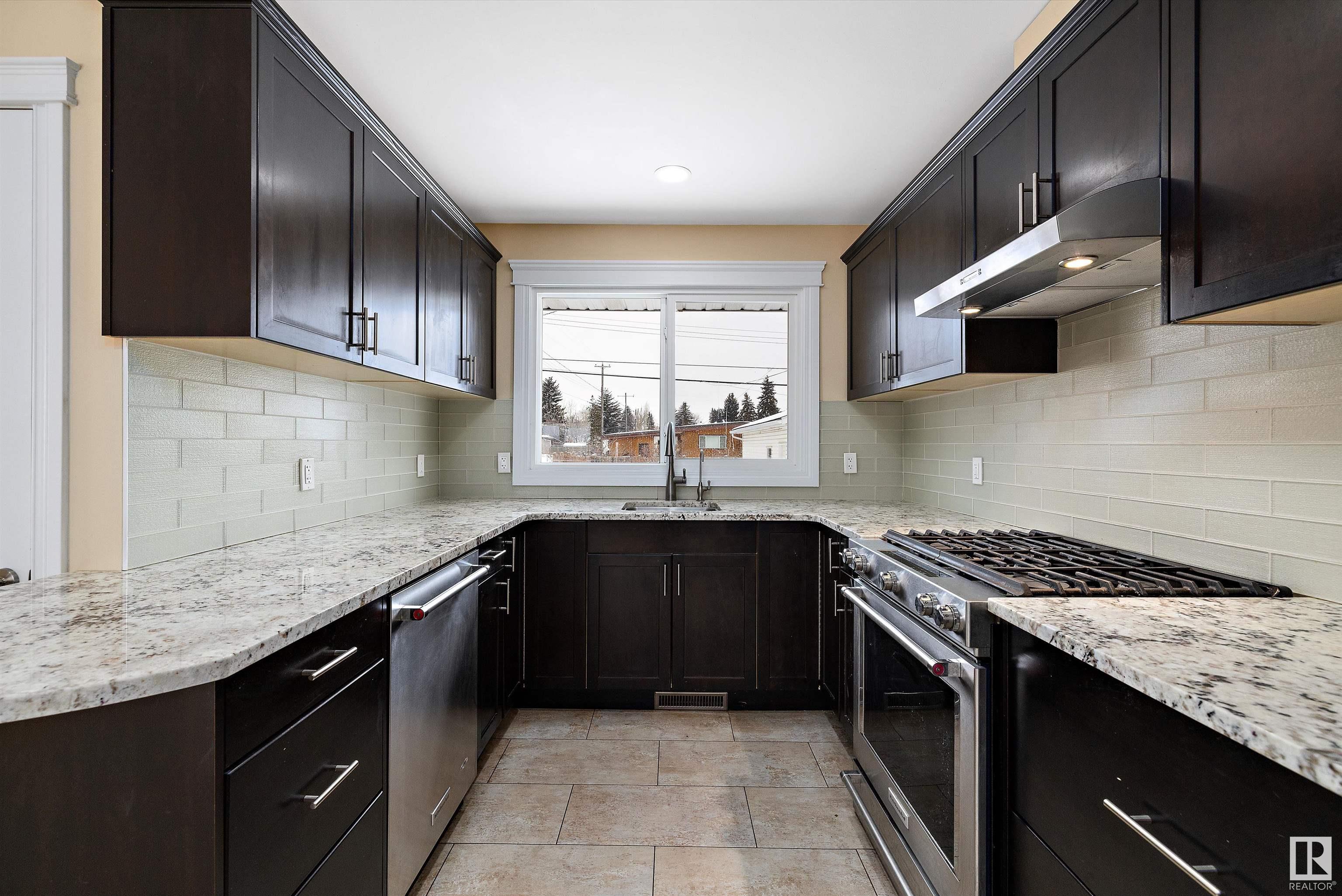      9110 156 ST NW , Edmonton,  ,T5R 1Y8 ;  Listing Number: MLS E4420009