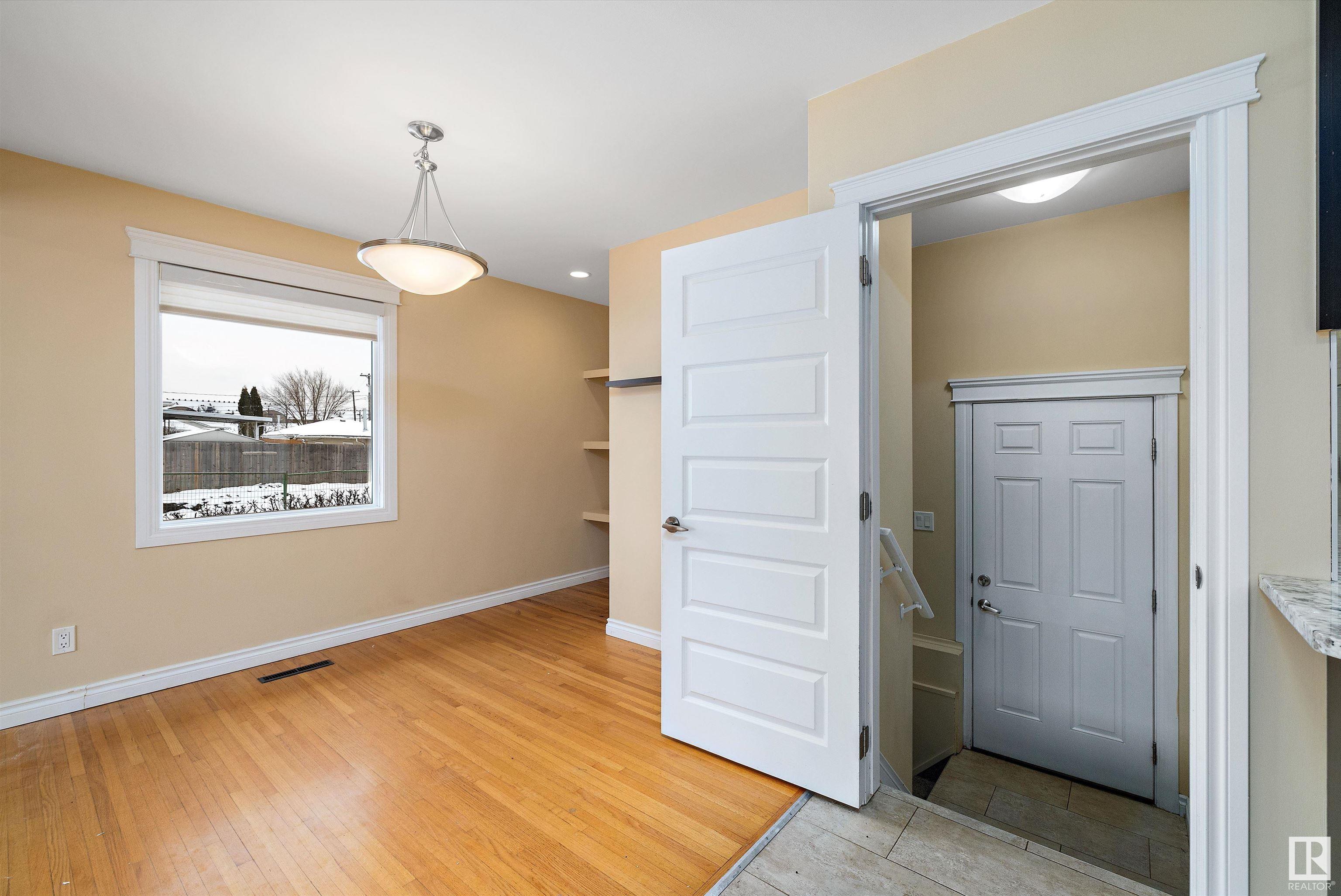      9110 156 ST NW , Edmonton,  ,T5R 1Y8 ;  Listing Number: MLS E4420009