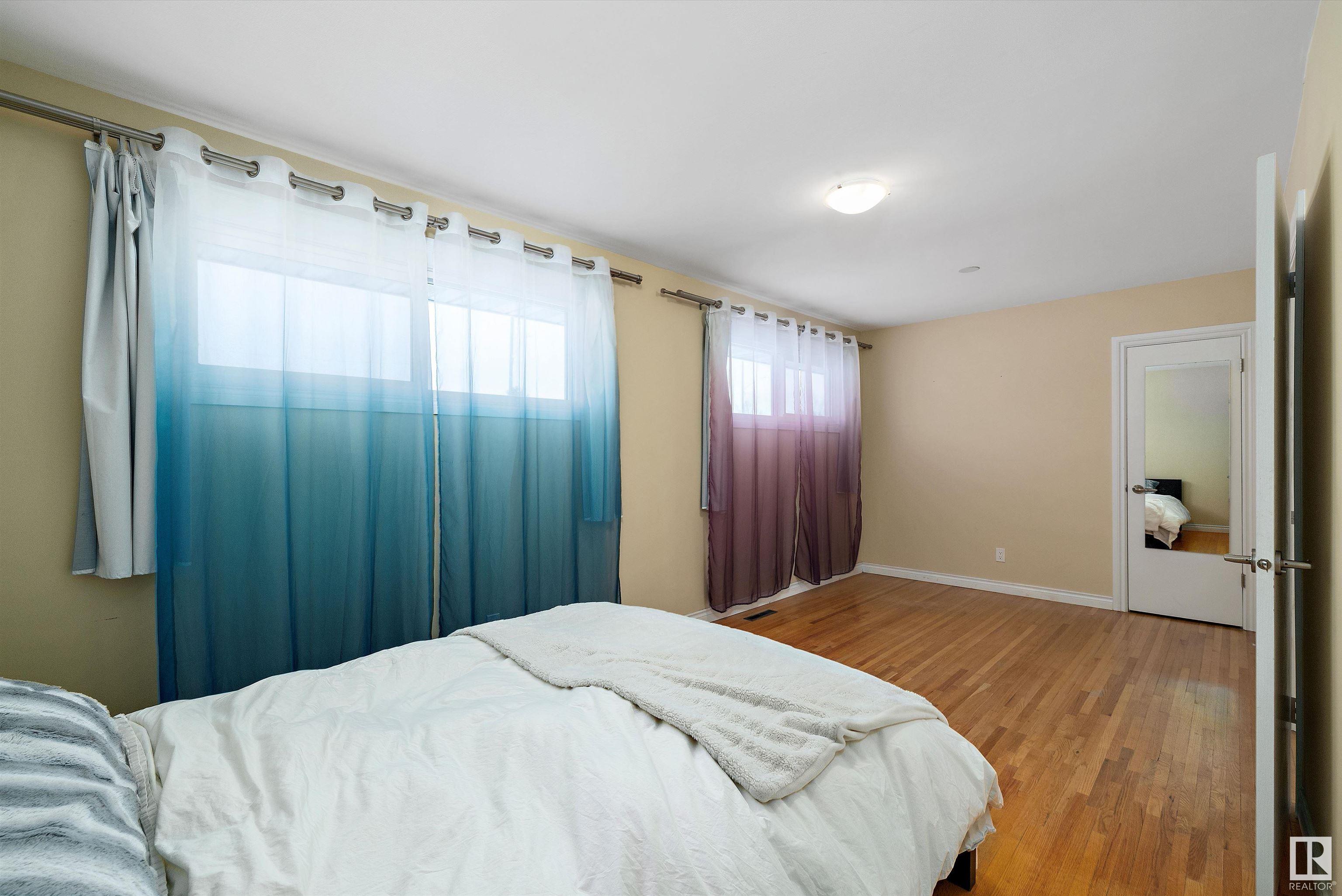      9110 156 ST NW , Edmonton,  ,T5R 1Y8 ;  Listing Number: MLS E4420009