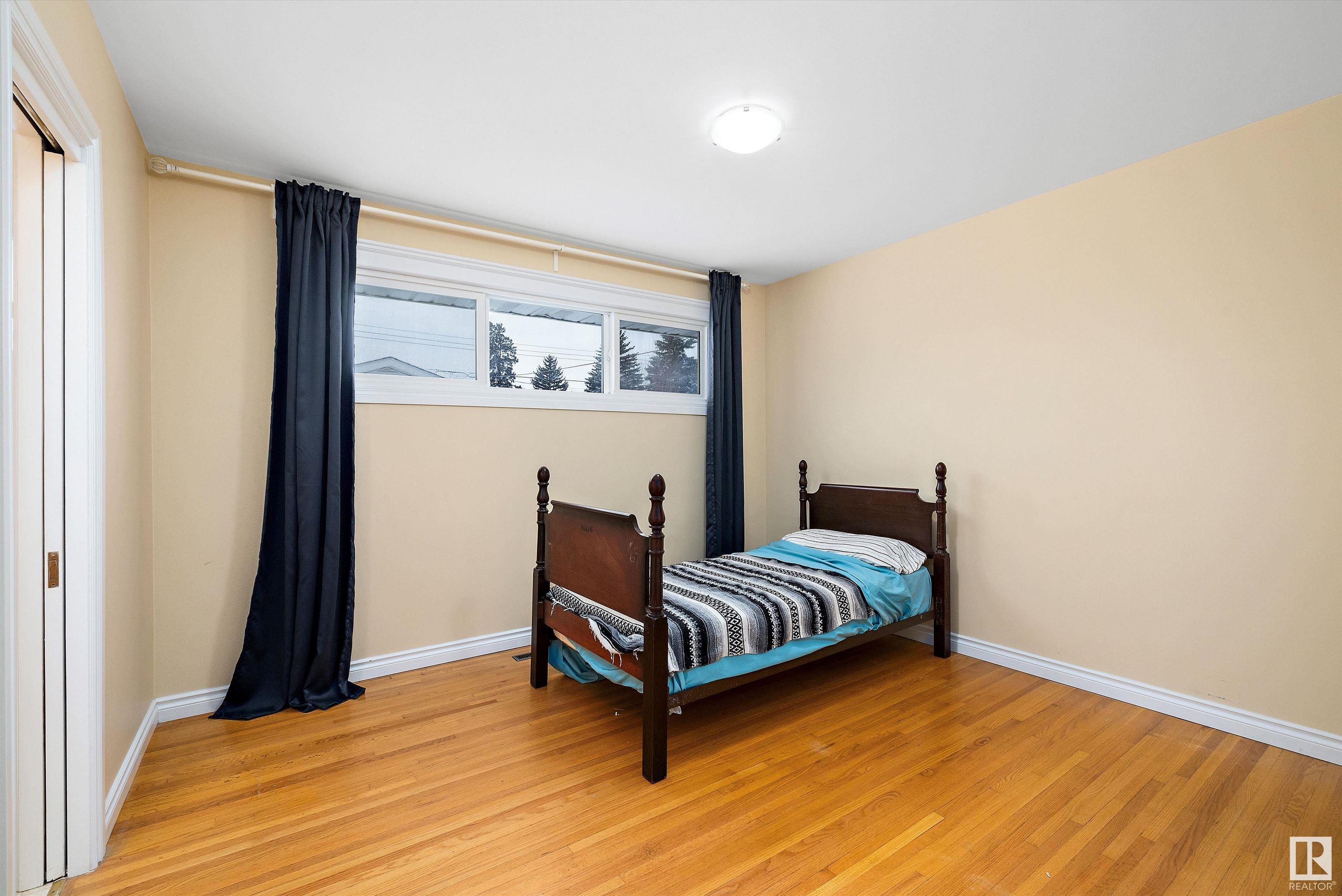      9110 156 ST NW , Edmonton,  ,T5R 1Y8 ;  Listing Number: MLS E4420009