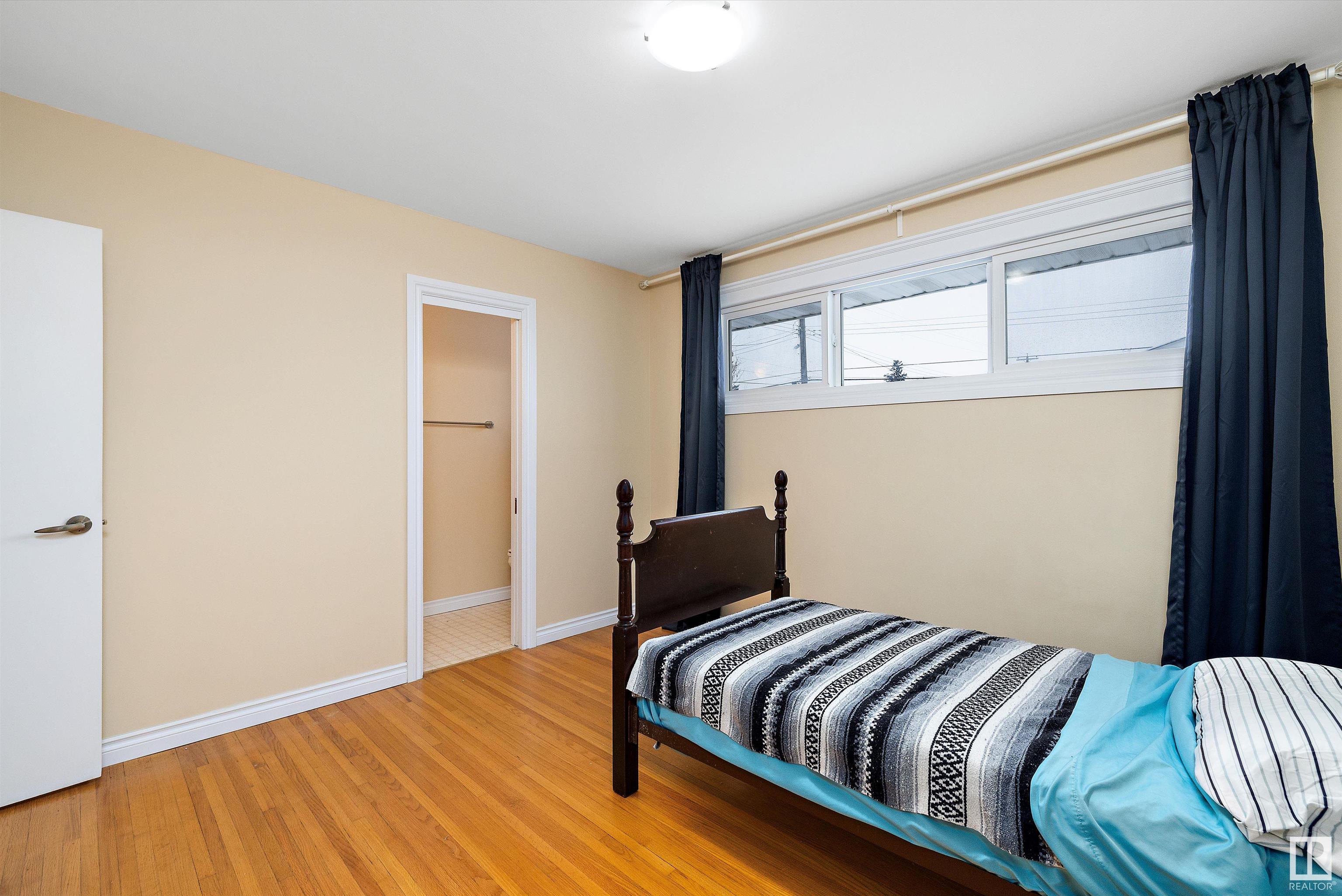      9110 156 ST NW , Edmonton,  ,T5R 1Y8 ;  Listing Number: MLS E4420009