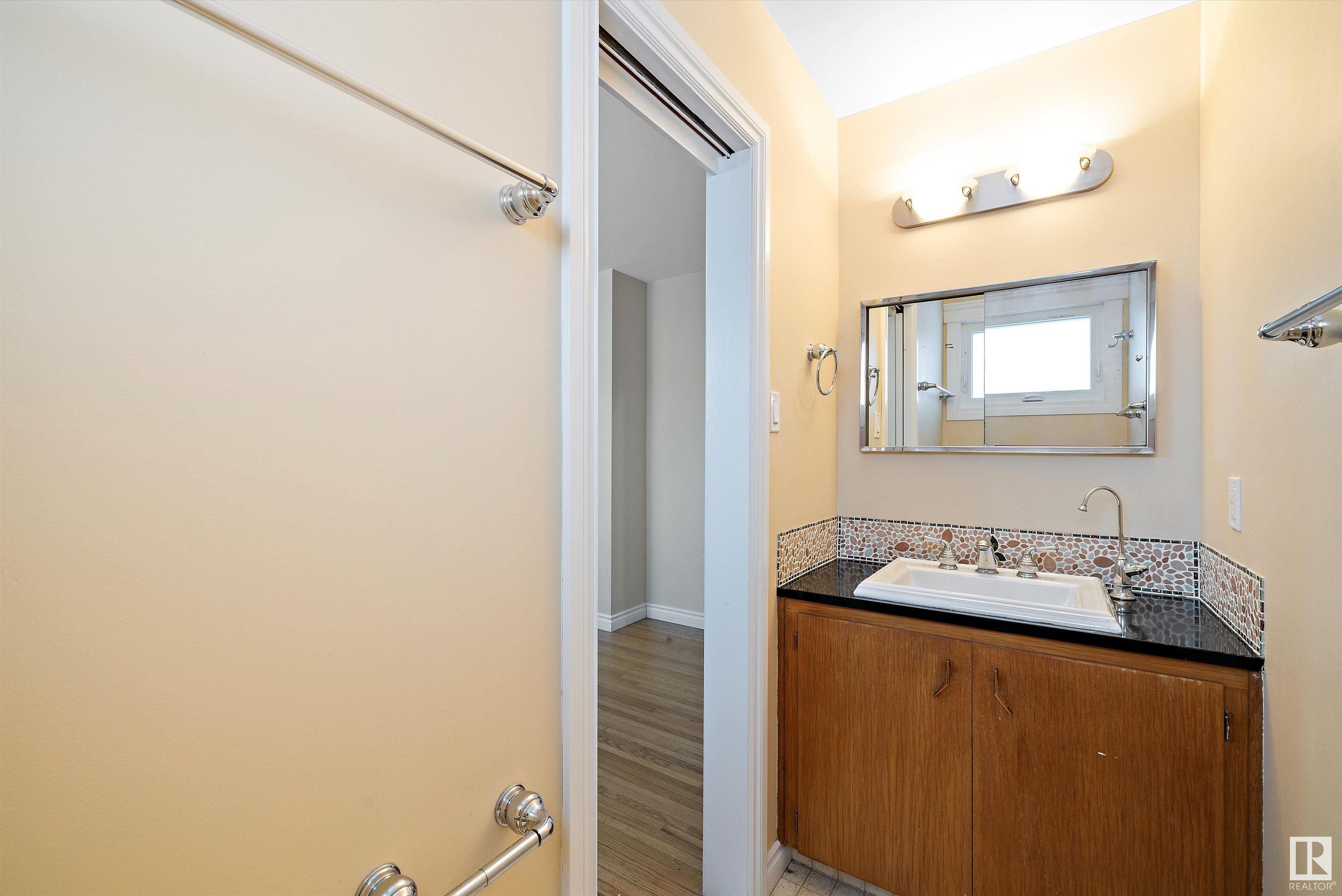      9110 156 ST NW , Edmonton,  ,T5R 1Y8 ;  Listing Number: MLS E4420009