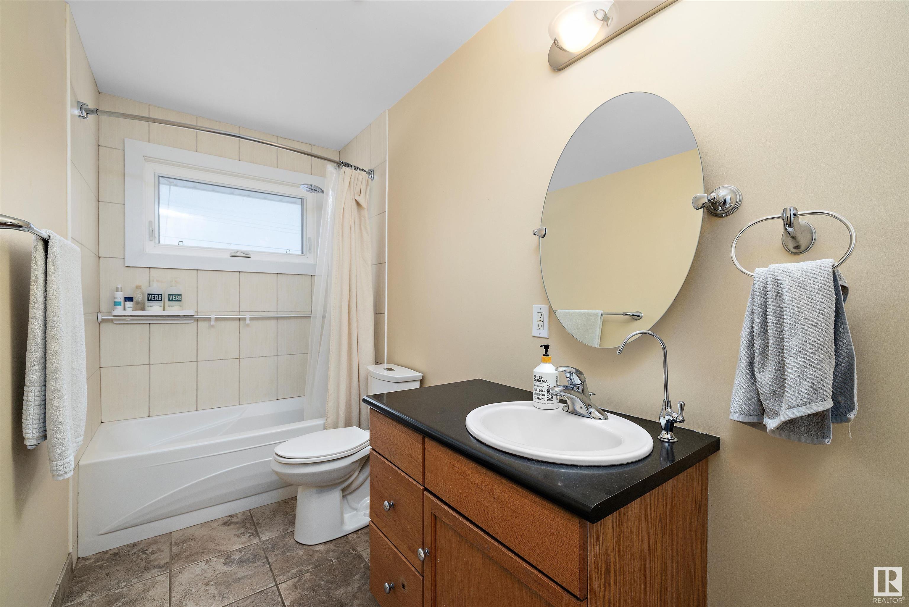      9110 156 ST NW , Edmonton,  ,T5R 1Y8 ;  Listing Number: MLS E4420009