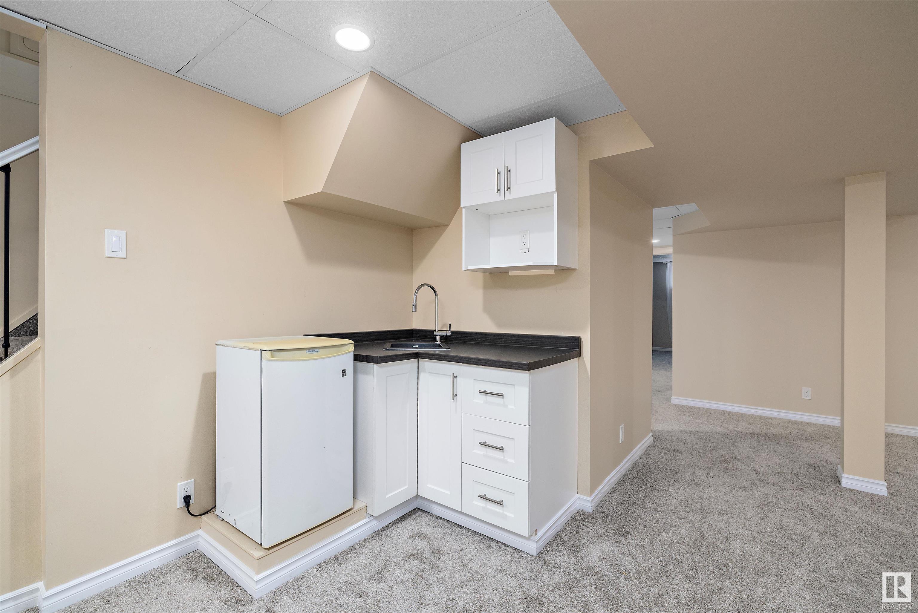      9110 156 ST NW , Edmonton,  ,T5R 1Y8 ;  Listing Number: MLS E4420009