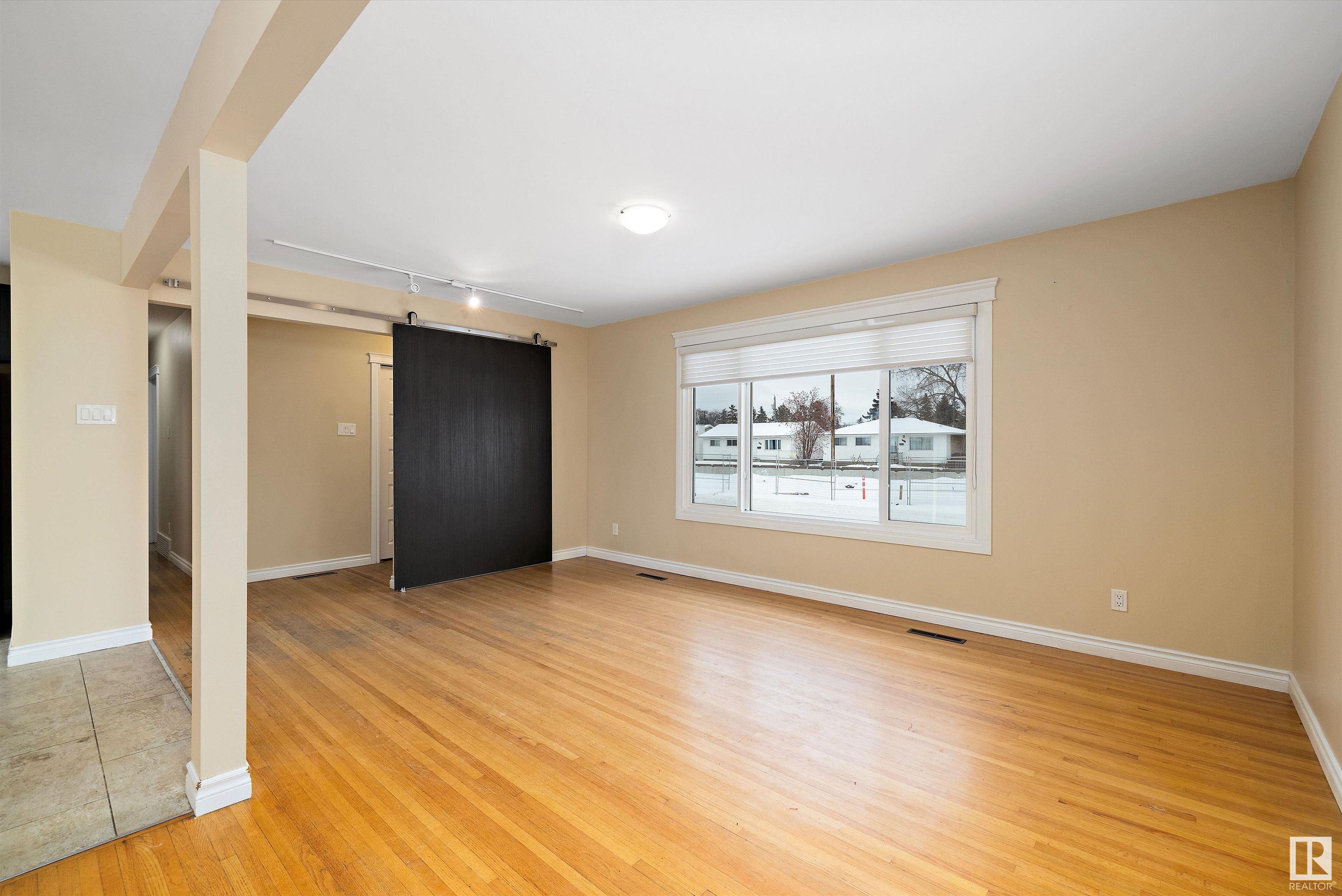      9110 156 ST NW , Edmonton,  ,T5R 1Y8 ;  Listing Number: MLS E4420009