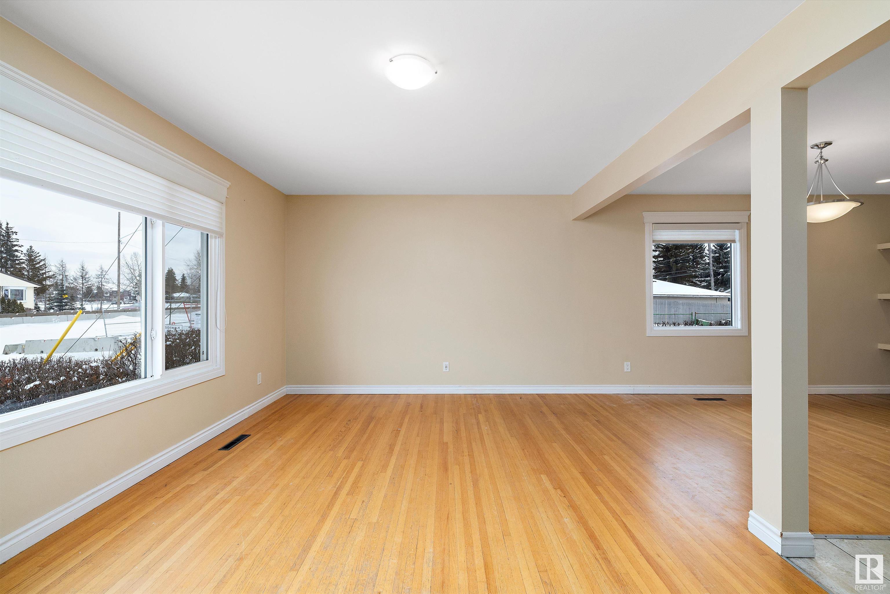      9110 156 ST NW , Edmonton,  ,T5R 1Y8 ;  Listing Number: MLS E4420009