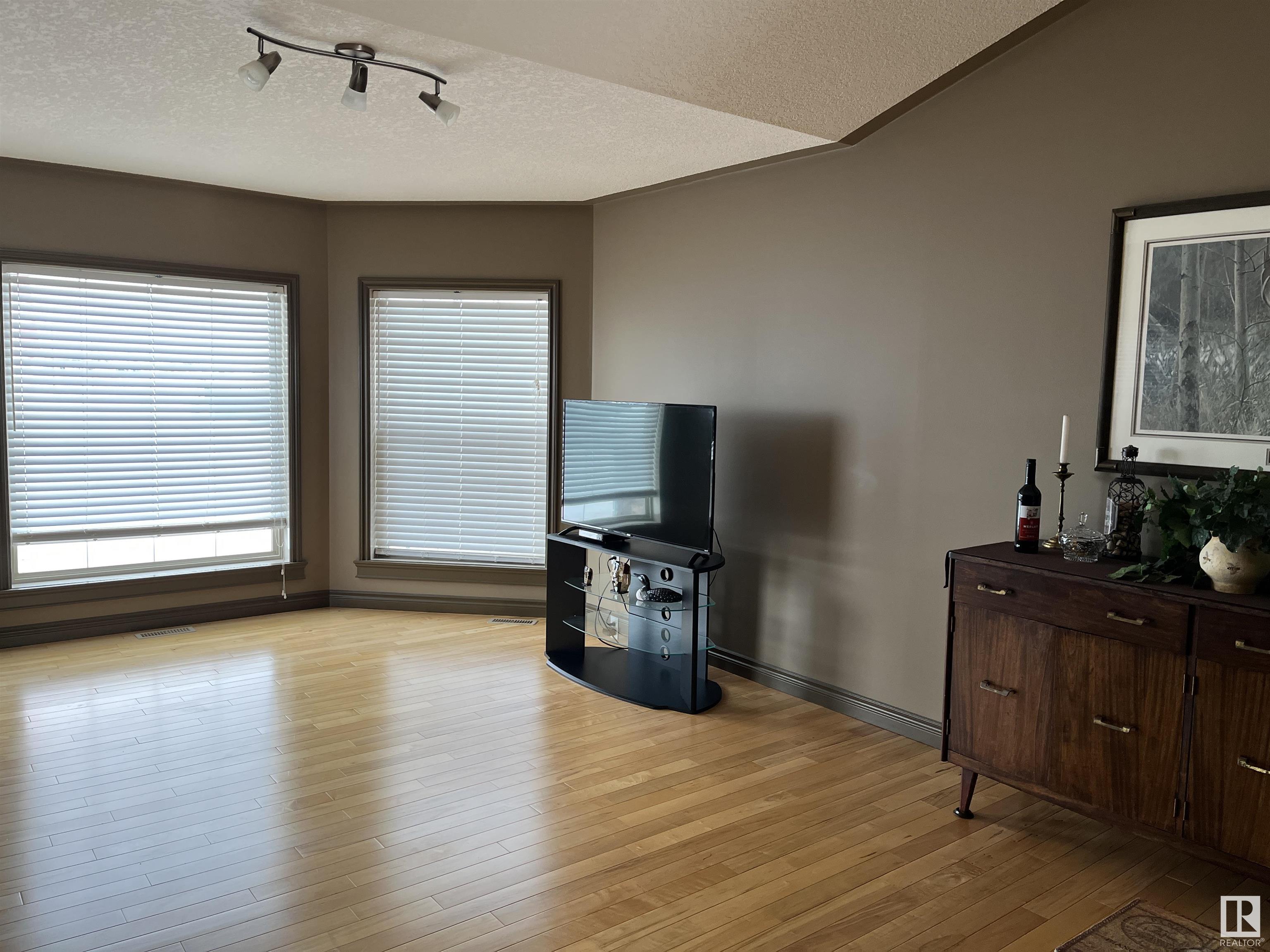      3702 Lakeshore DR , Bonnyville Town,  ,T9N 2H7 ;  Listing Number: MLS E4420019