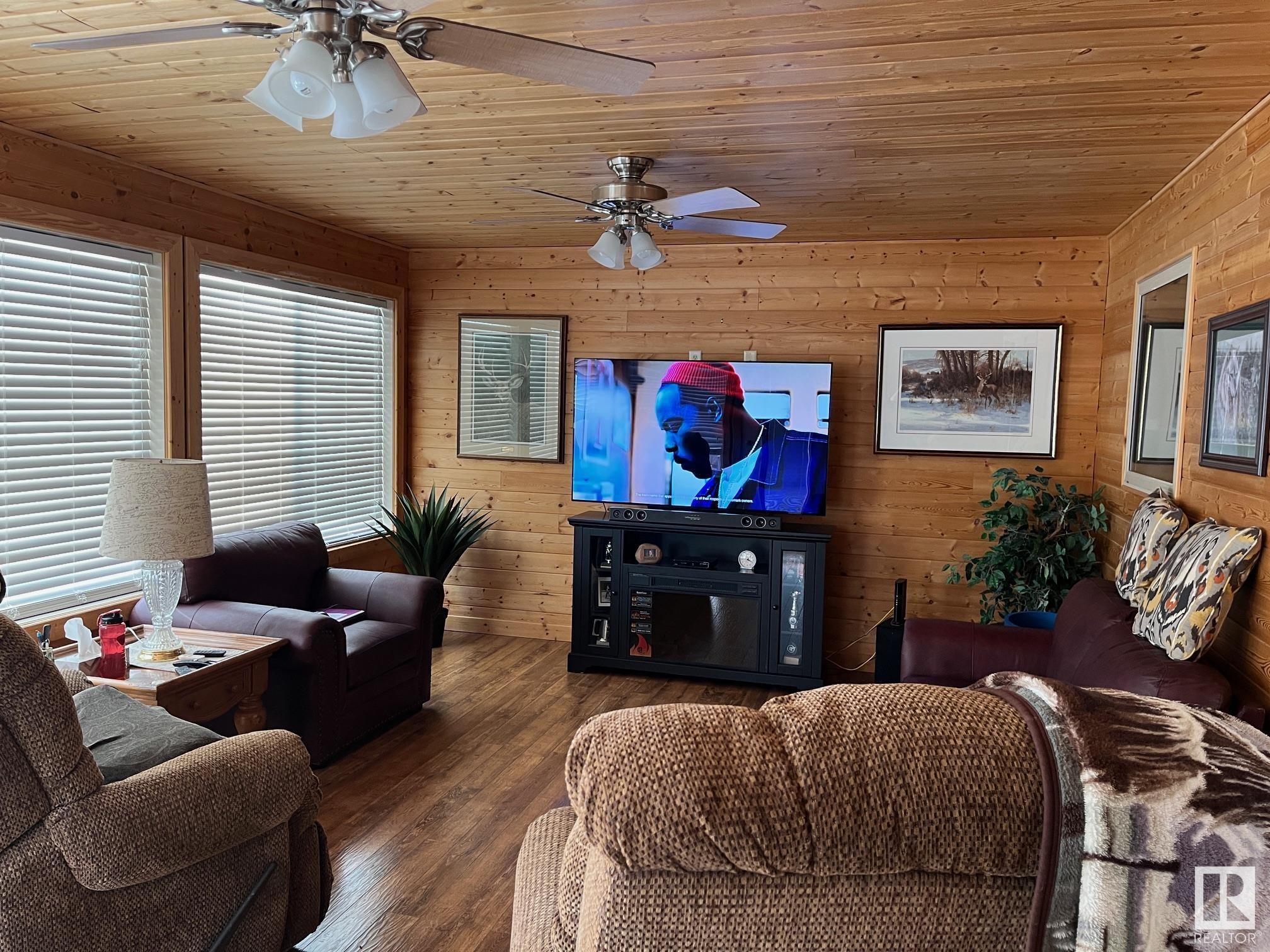      3702 Lakeshore DR , Bonnyville Town,  ,T9N 2H7 ;  Listing Number: MLS E4420019