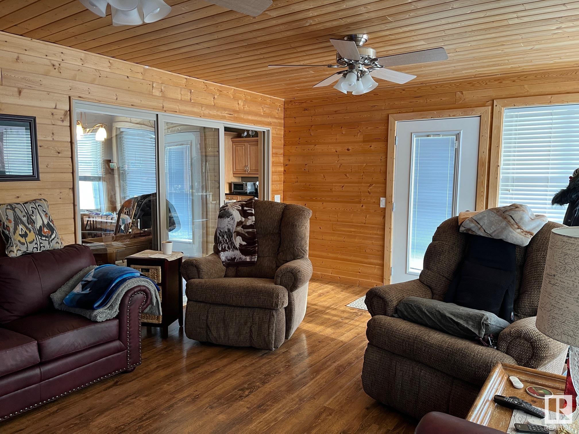      3702 Lakeshore DR , Bonnyville Town,  ,T9N 2H7 ;  Listing Number: MLS E4420019