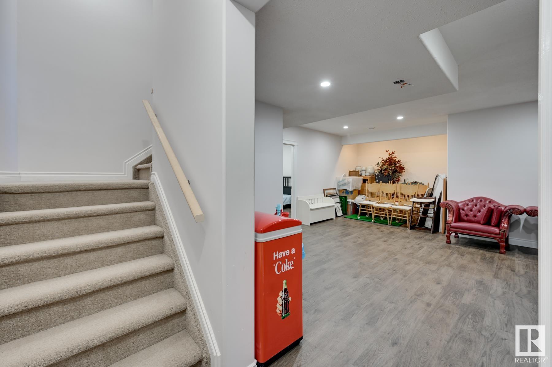     3007 MACNEIL WY NW , Edmonton,  ,T6R 3V2 ;  Listing Number: MLS E4420023