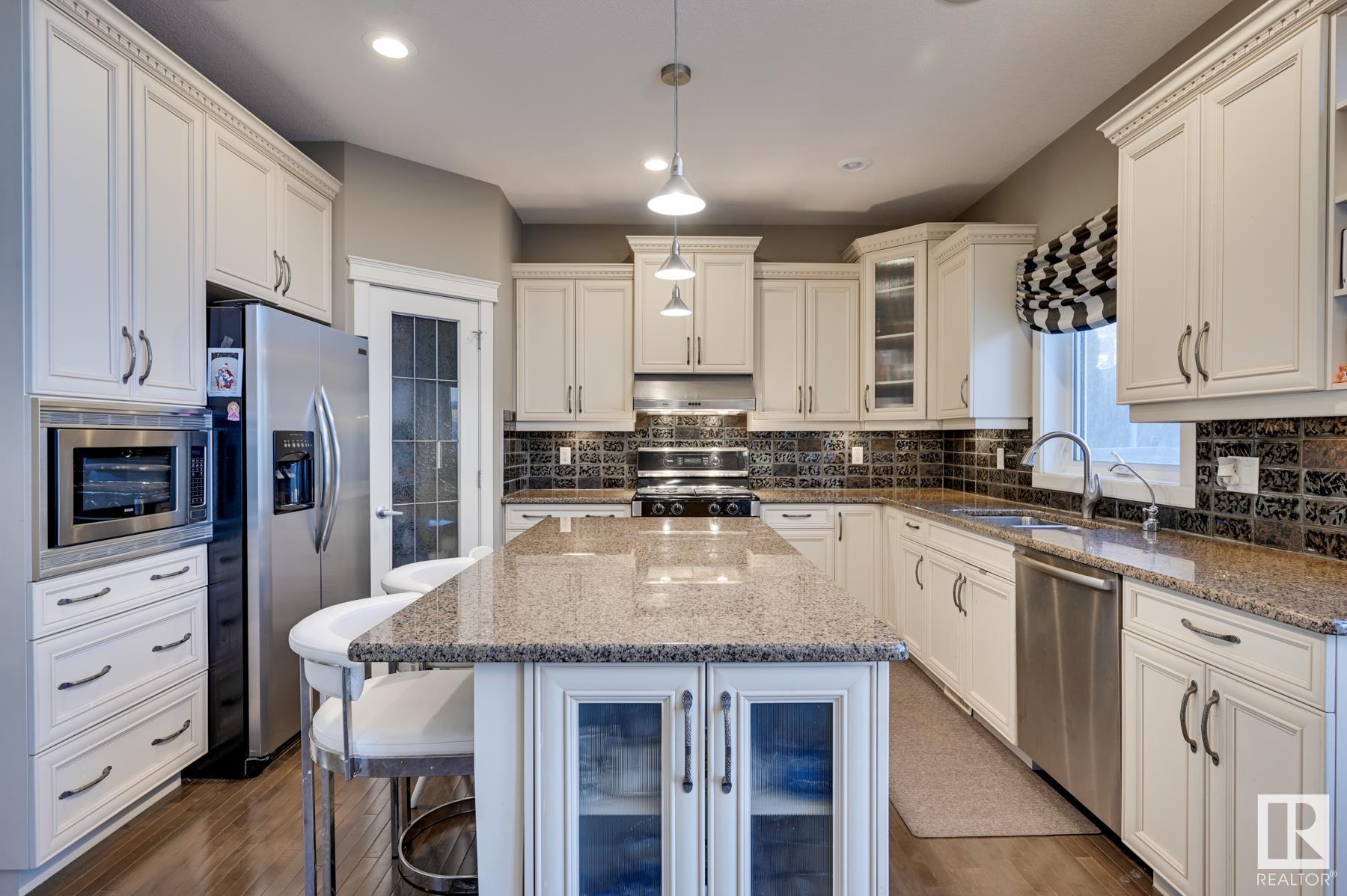      3007 MACNEIL WY NW , Edmonton,  ,T6R 3V2 ;  Listing Number: MLS E4420023