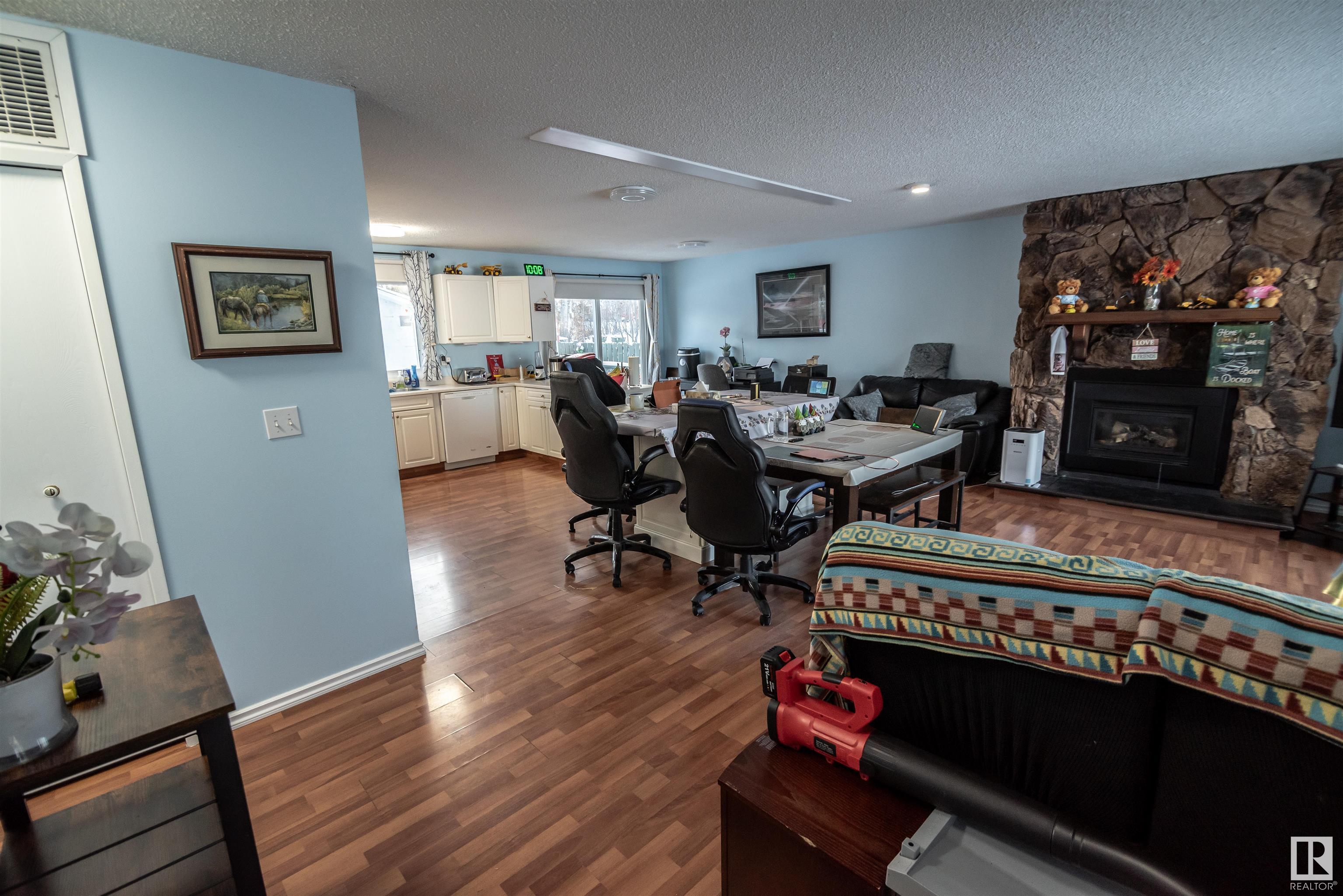      5415 Sunset DR , Rural Lac Ste. Anne County,  ,T0E 0A0 ;  Listing Number: MLS E4420024