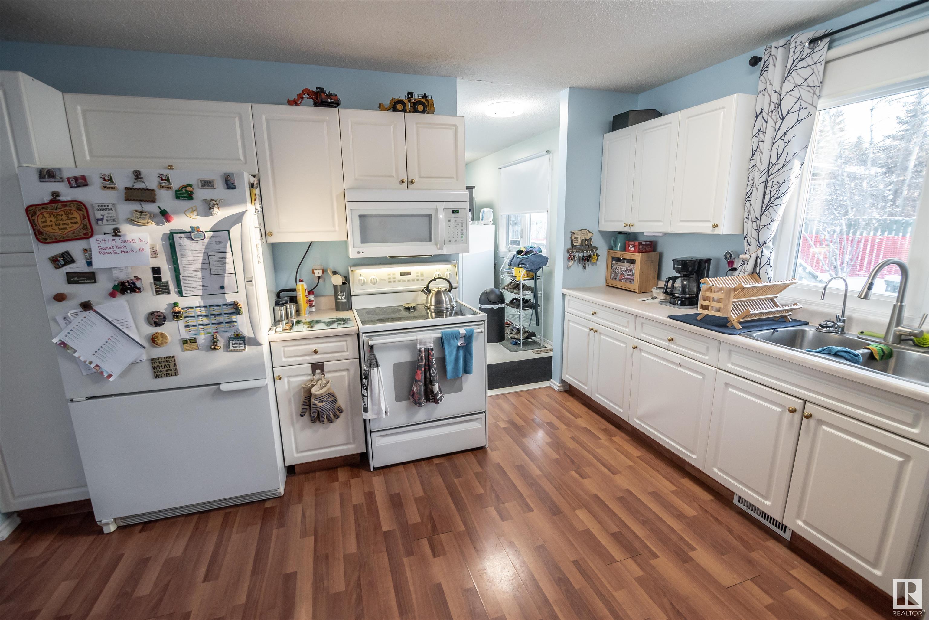      5415 Sunset DR , Rural Lac Ste. Anne County,  ,T0E 0A0 ;  Listing Number: MLS E4420024