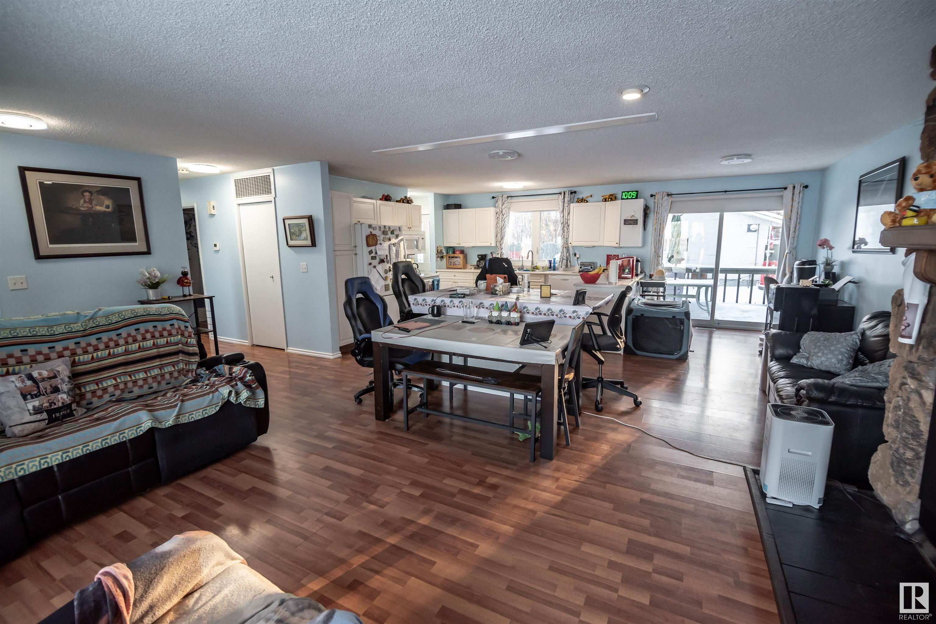      5415 Sunset DR , Rural Lac Ste. Anne County,  ,T0E 0A0 ;  Listing Number: MLS E4420024