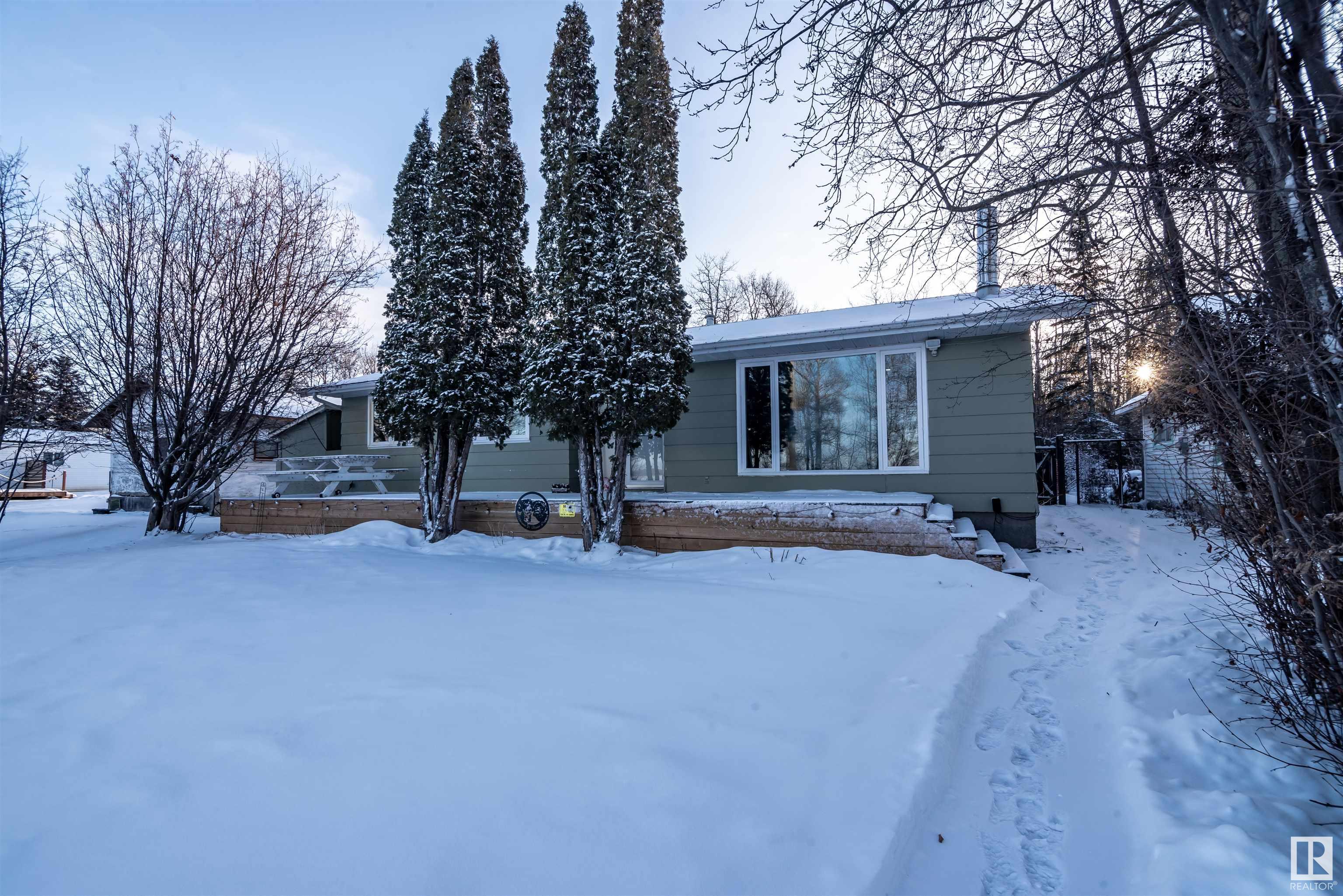      5415 Sunset DR , Rural Lac Ste. Anne County,  ,T0E 0A0 ;  Listing Number: MLS E4420024