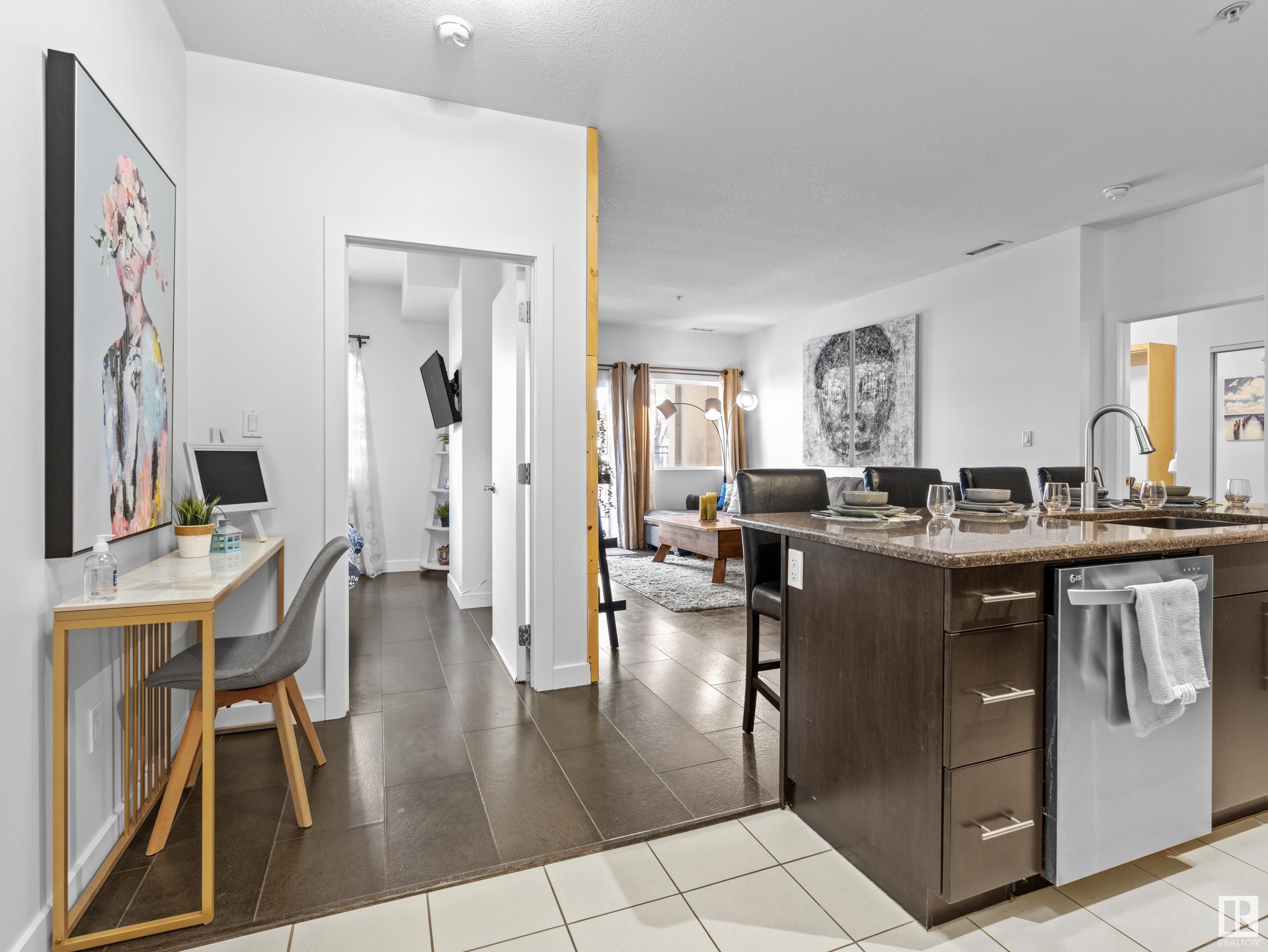      #109 11203 103A AV NW , Edmonton,  ,T5K 2E4 ;  Listing Number: MLS E4420025