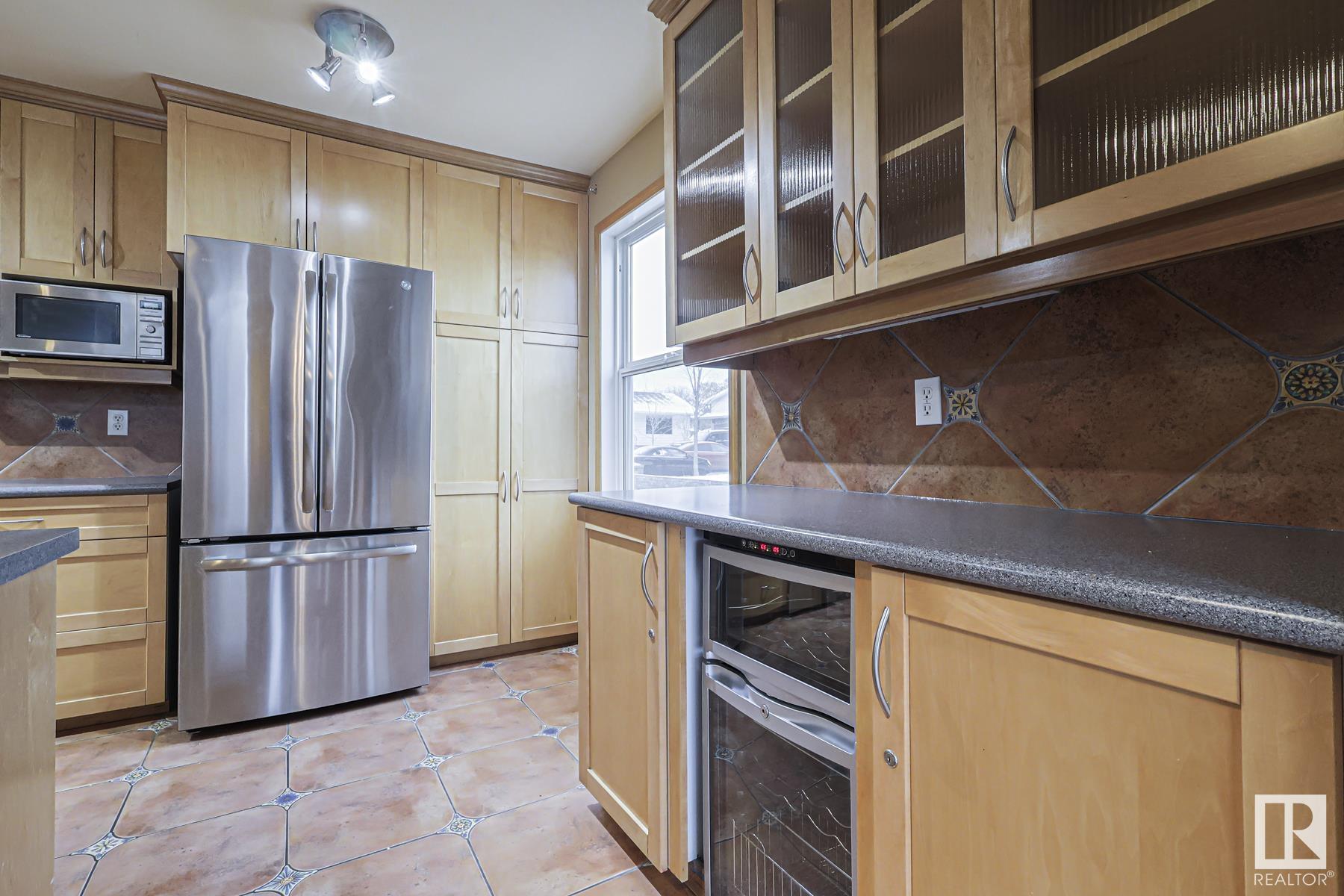      72 GLADSTONE CR , St. Albert,  ,T8N 0W7 ;  Listing Number: MLS E4420028
