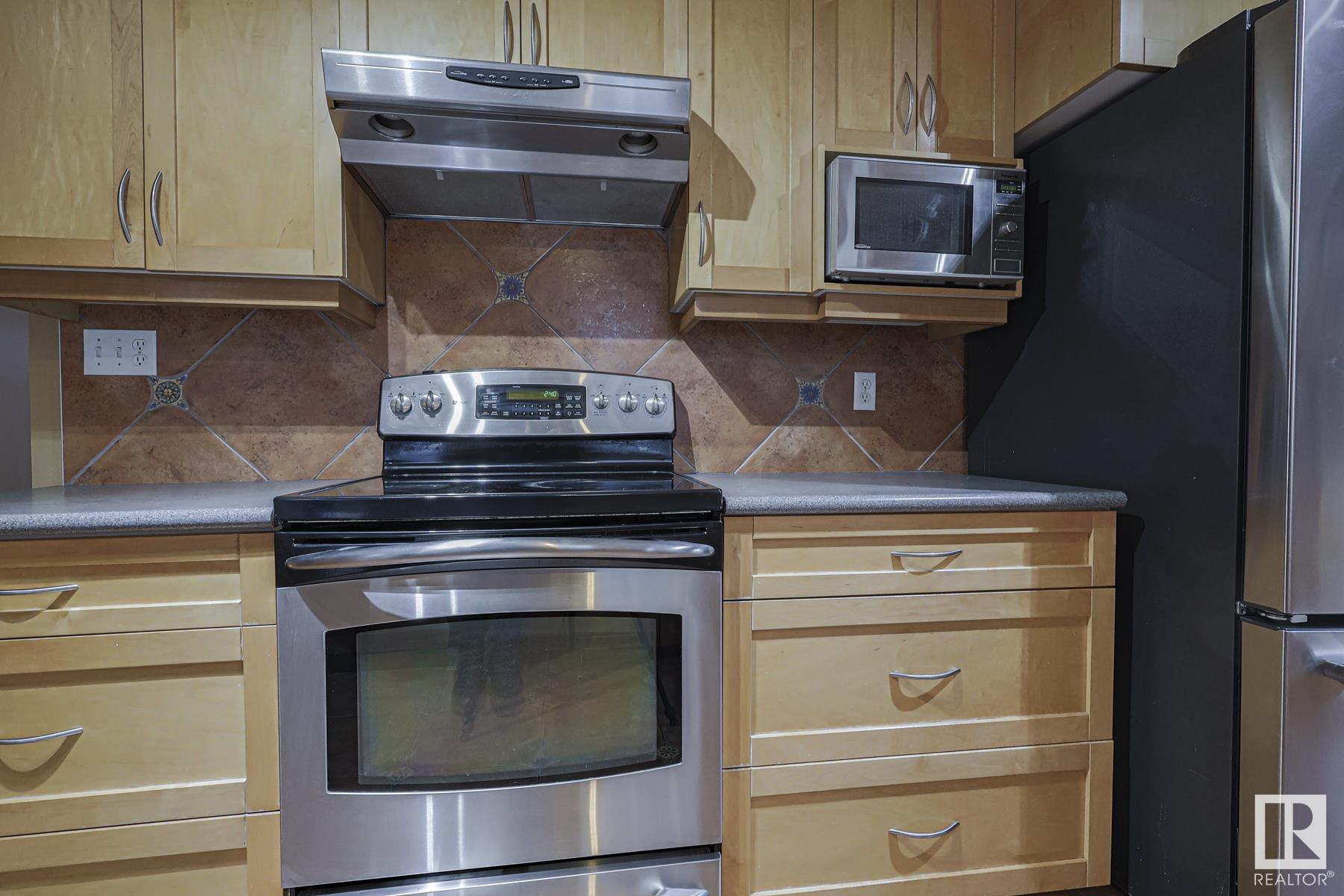      72 GLADSTONE CR , St. Albert,  ,T8N 0W7 ;  Listing Number: MLS E4420028