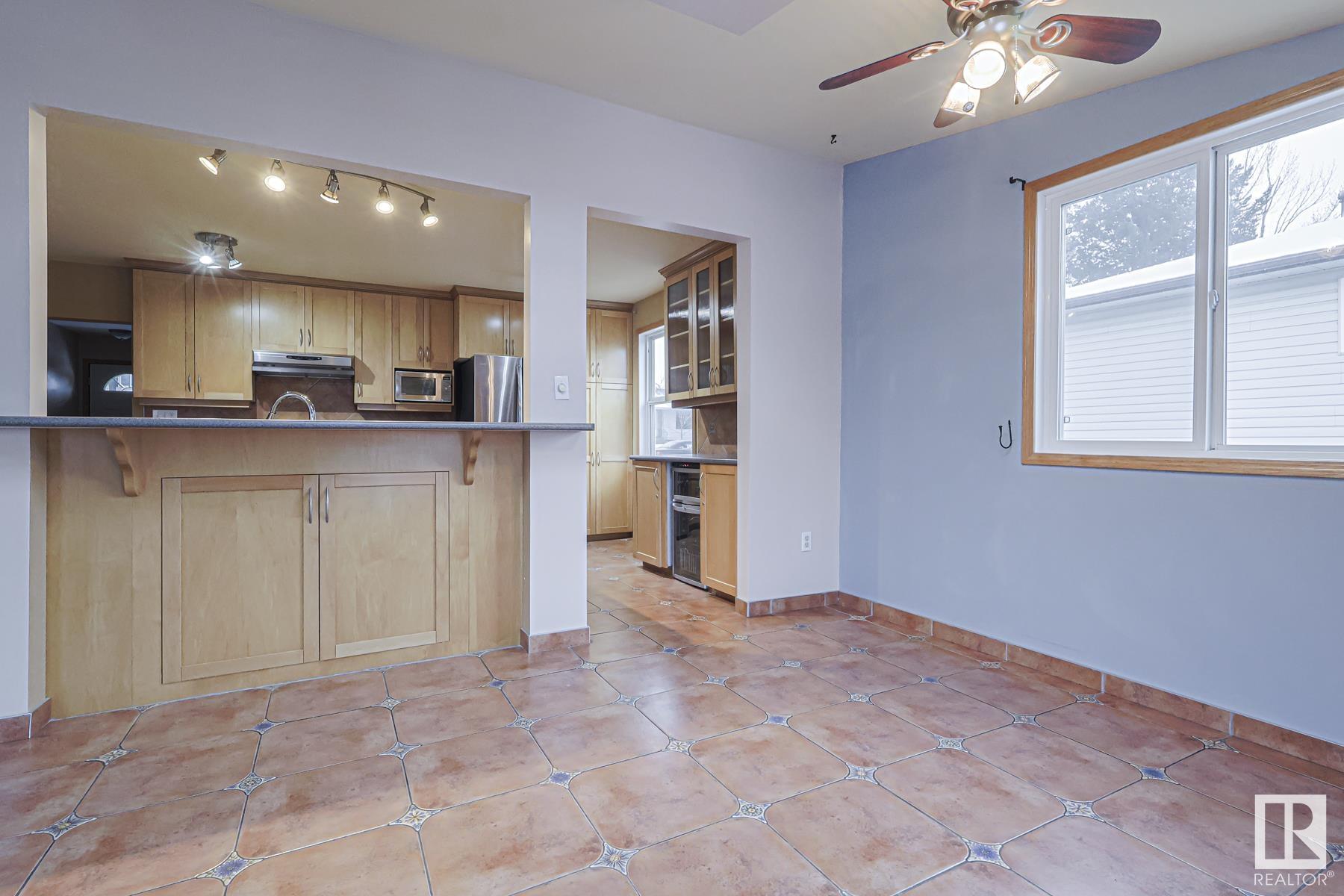      72 GLADSTONE CR , St. Albert,  ,T8N 0W7 ;  Listing Number: MLS E4420028