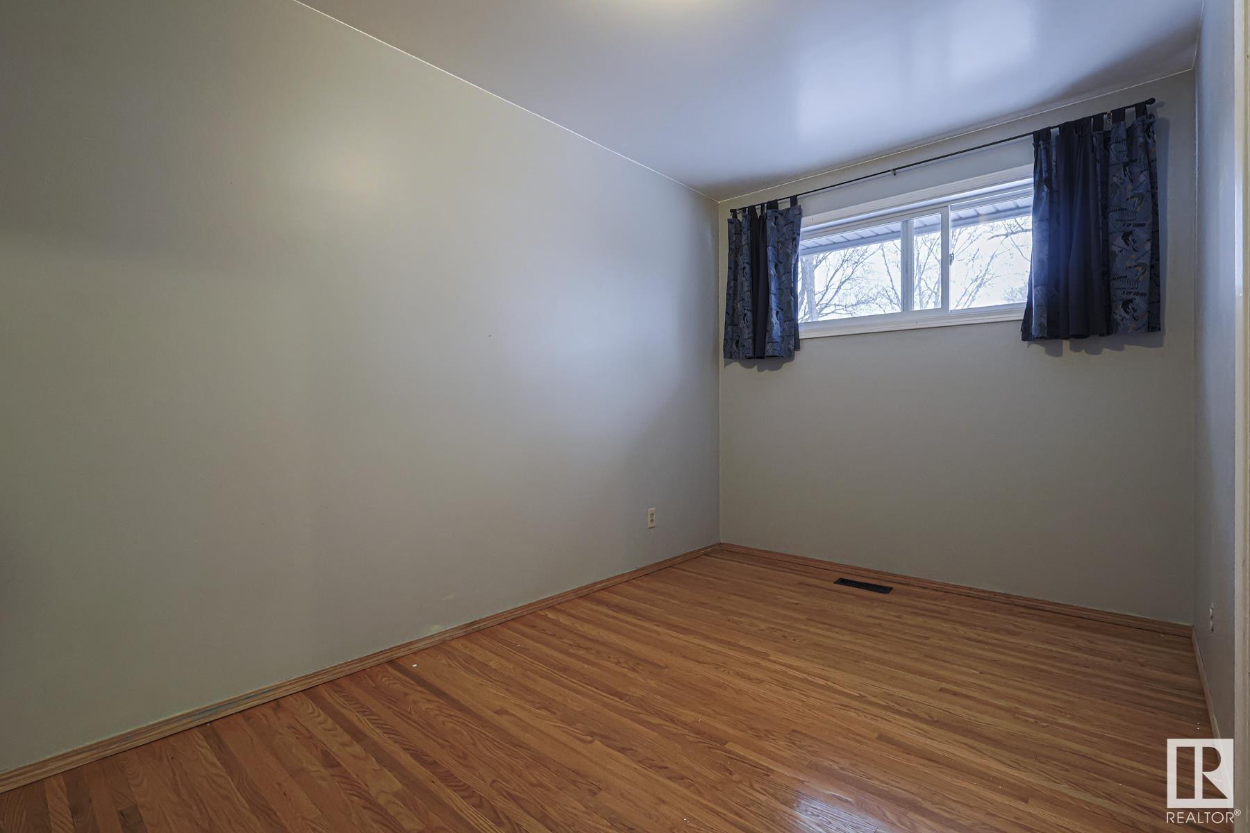      72 GLADSTONE CR , St. Albert,  ,T8N 0W7 ;  Listing Number: MLS E4420028