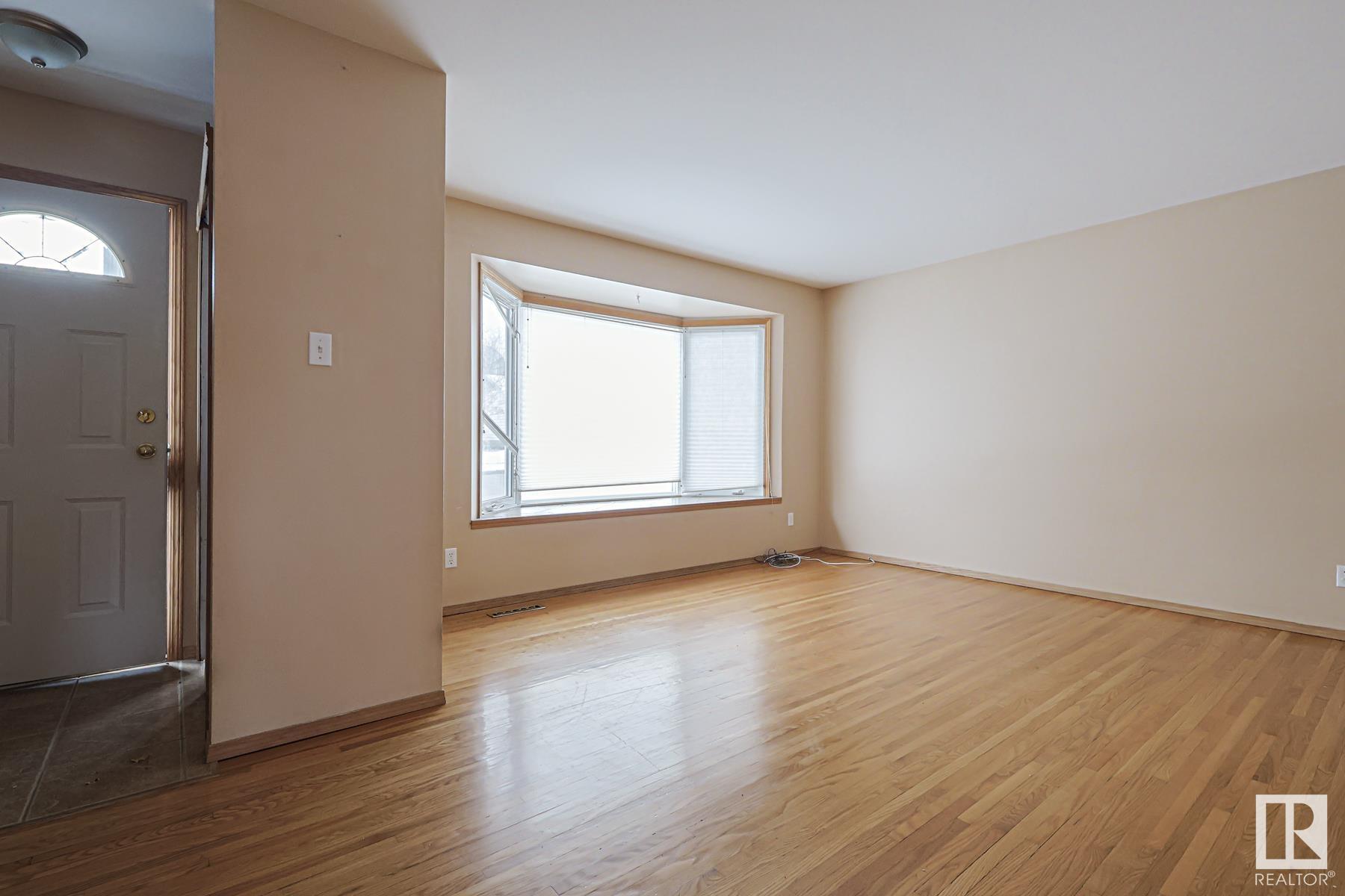     72 GLADSTONE CR , St. Albert,  ,T8N 0W7 ;  Listing Number: MLS E4420028