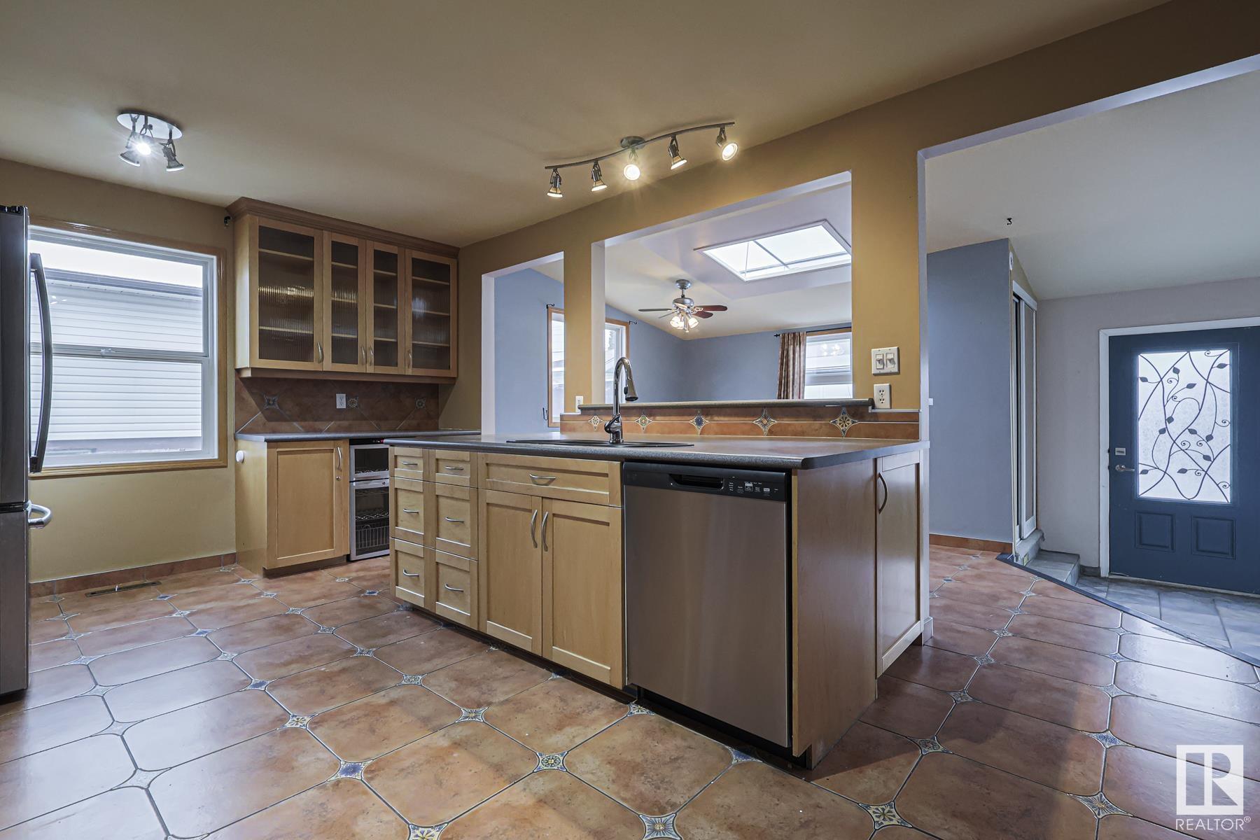      72 GLADSTONE CR , St. Albert,  ,T8N 0W7 ;  Listing Number: MLS E4420028