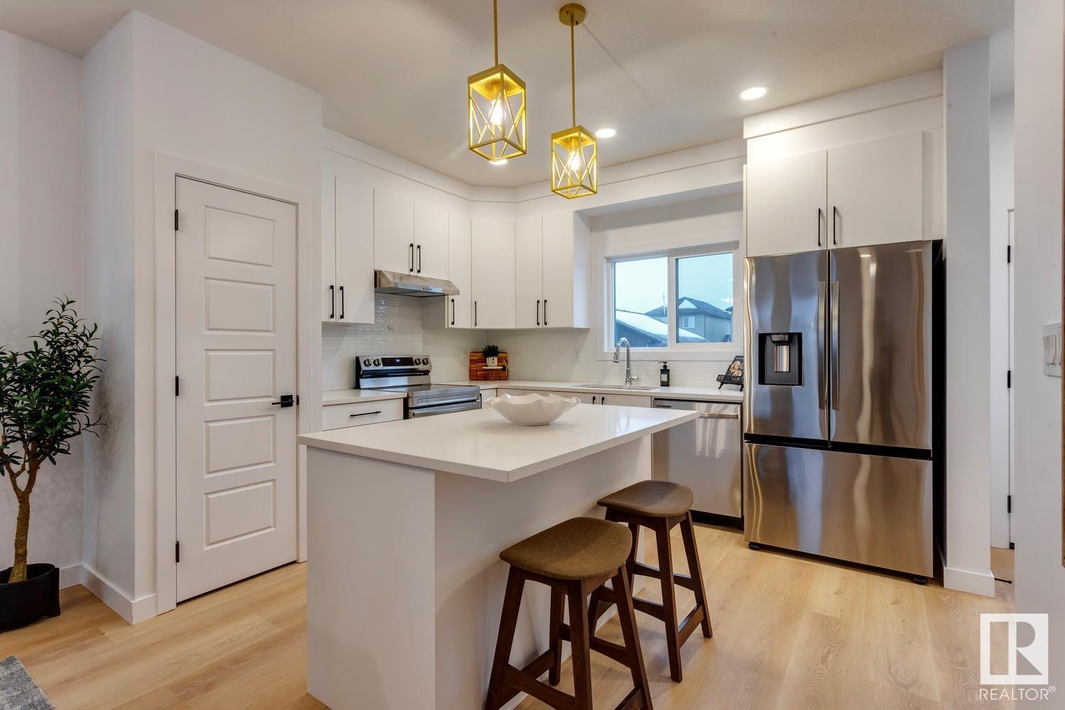      3 TRIBUTE CM , Spruce Grove,  ,T7X 3G1 ;  Listing Number: MLS E4420042