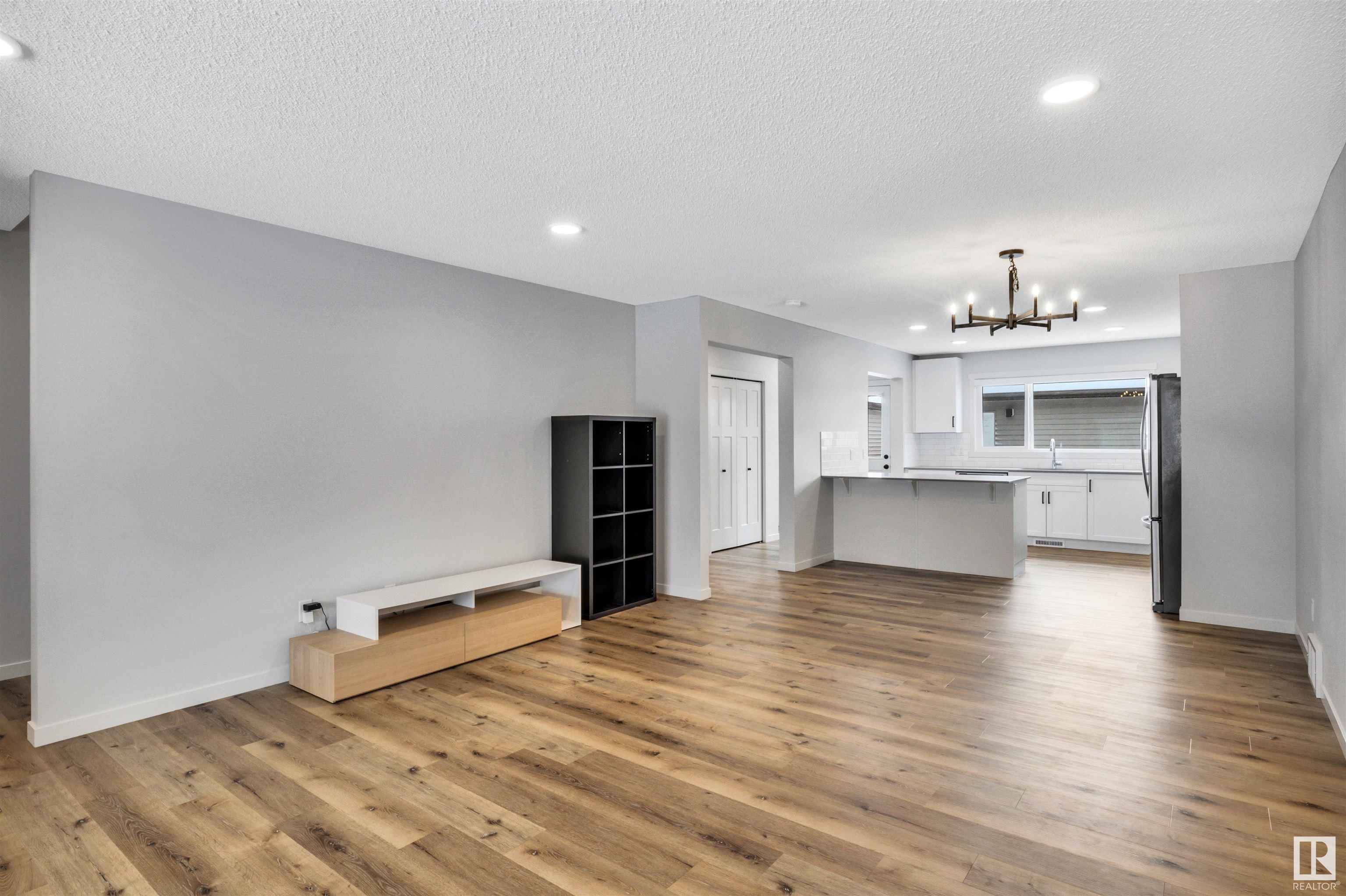      17479 77 ST NW , Edmonton,  ,T5Z 0R4 ;  Listing Number: MLS E4420043