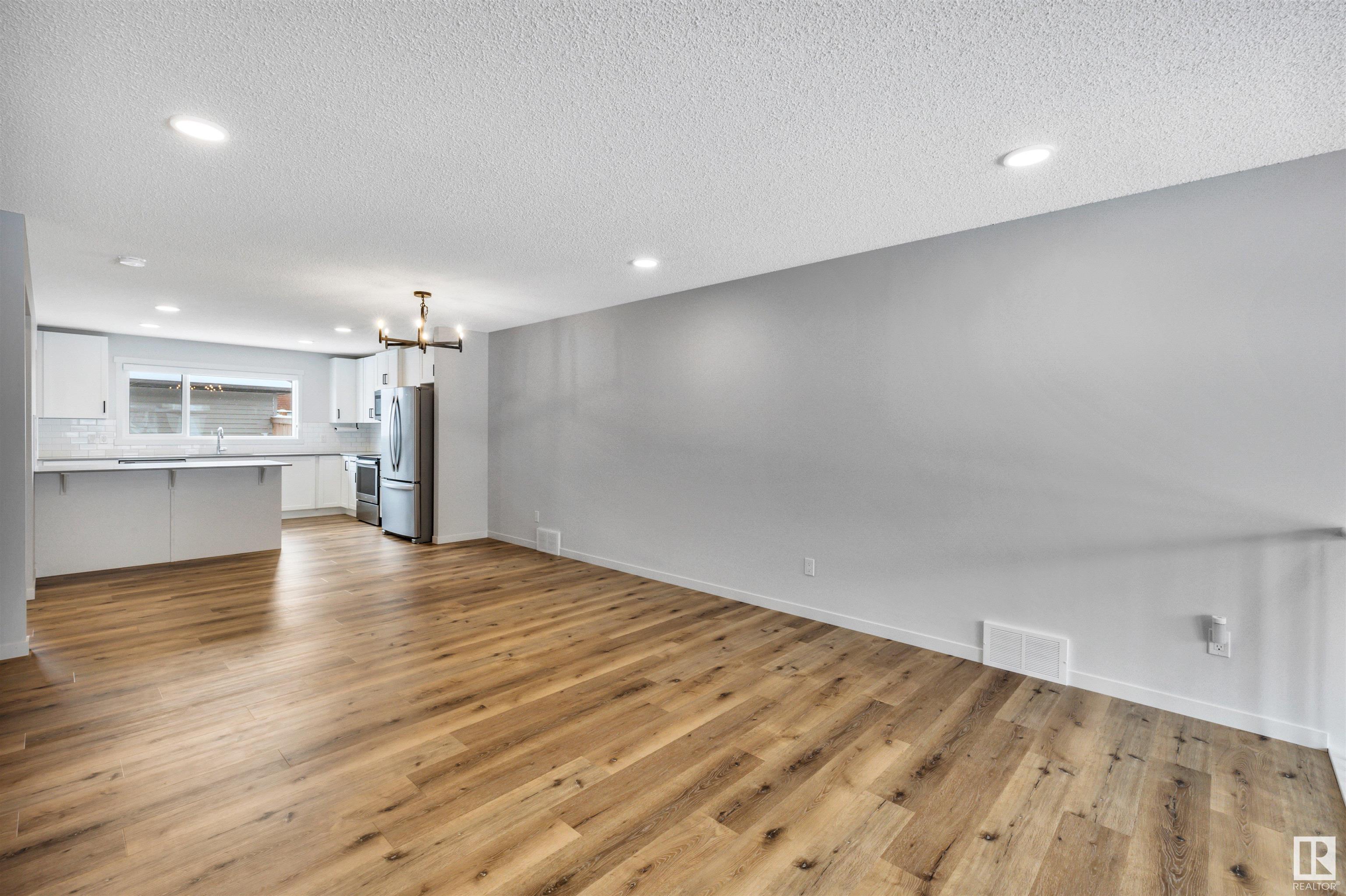      17479 77 ST NW , Edmonton,  ,T5Z 0R4 ;  Listing Number: MLS E4420043