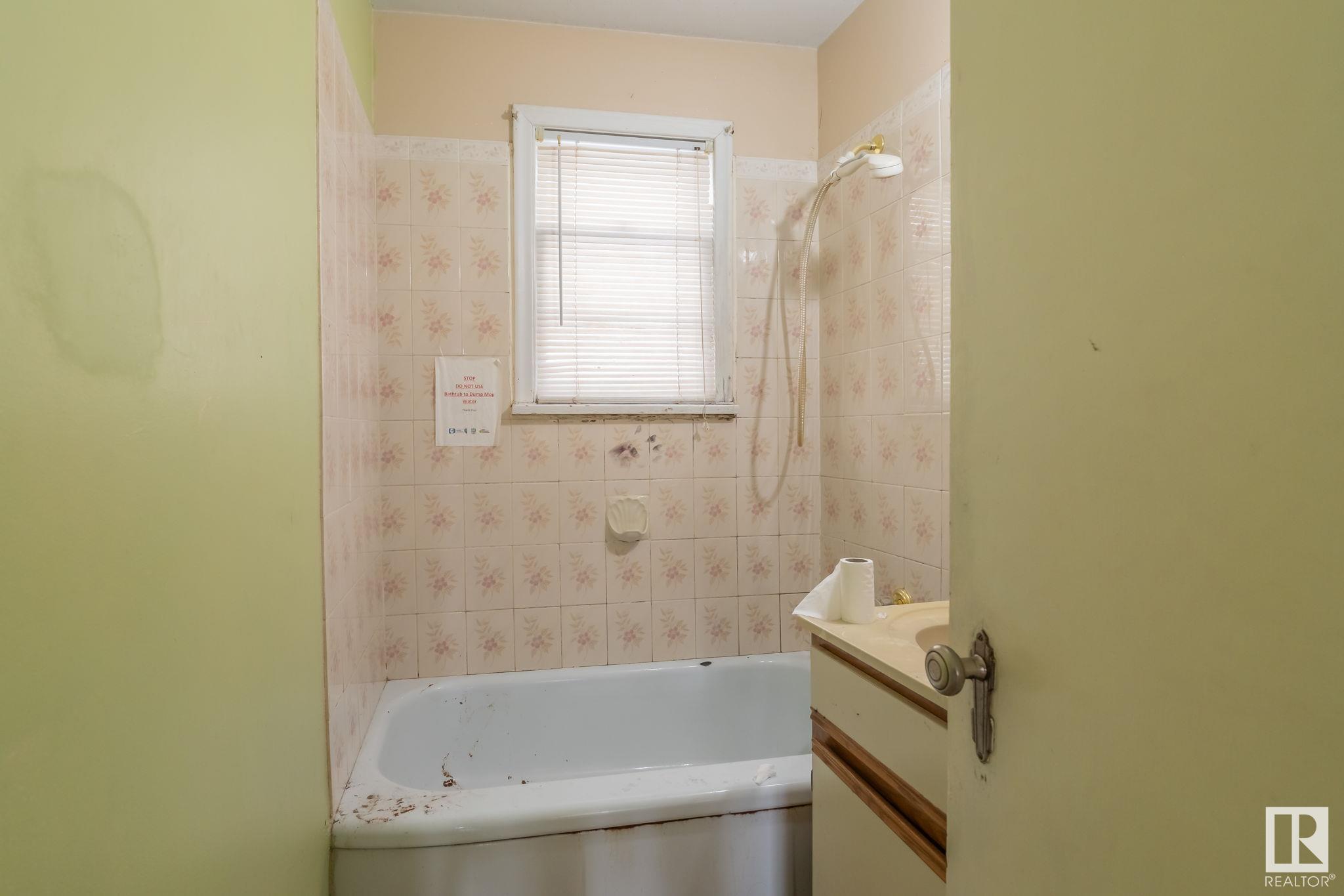      11901 63 ST NW , Edmonton,  ,T5W 4G2 ;  Listing Number: MLS E4420044