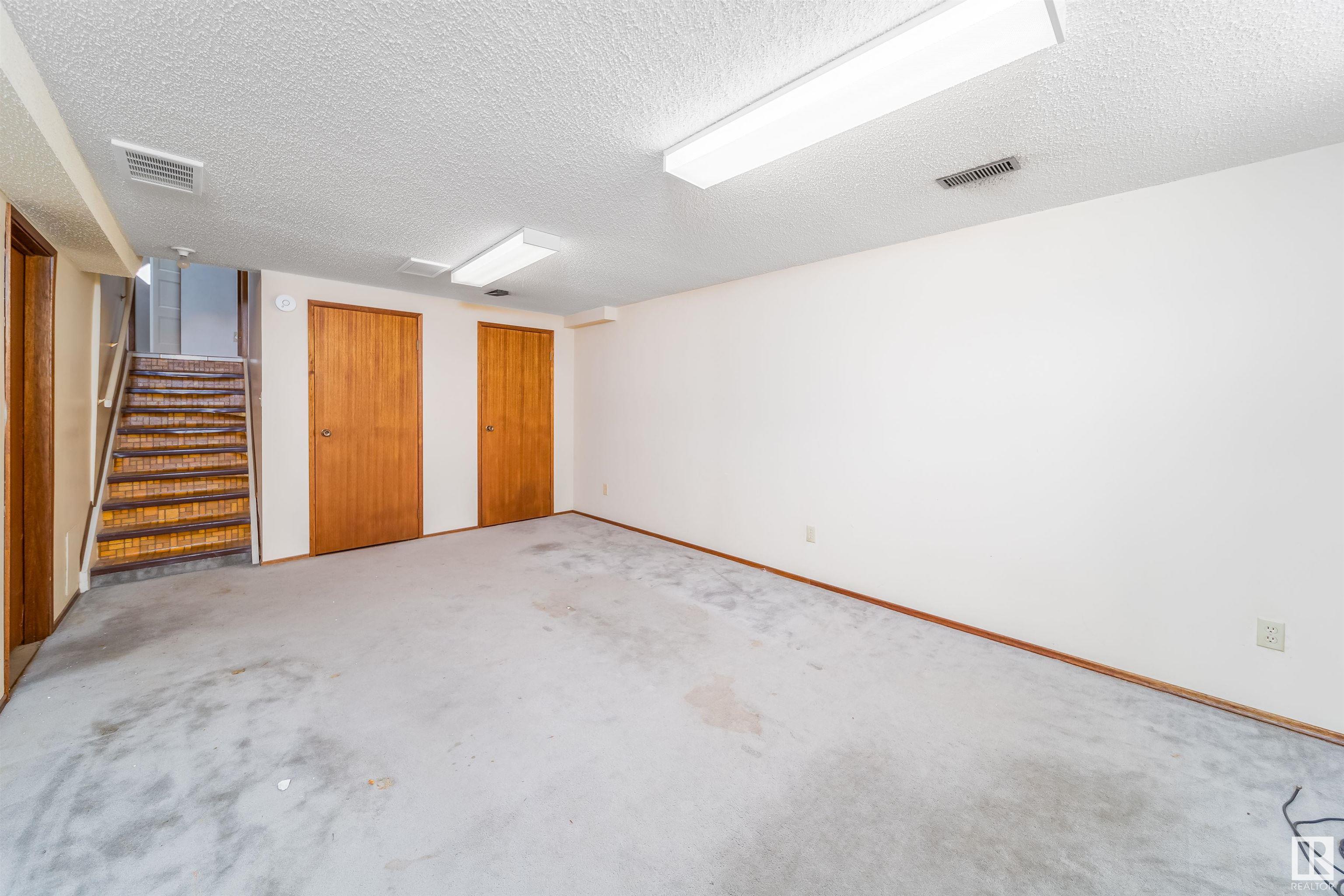      2011 89 ST NW , Edmonton,  ,T6K 2A2 ;  Listing Number: MLS E4420050