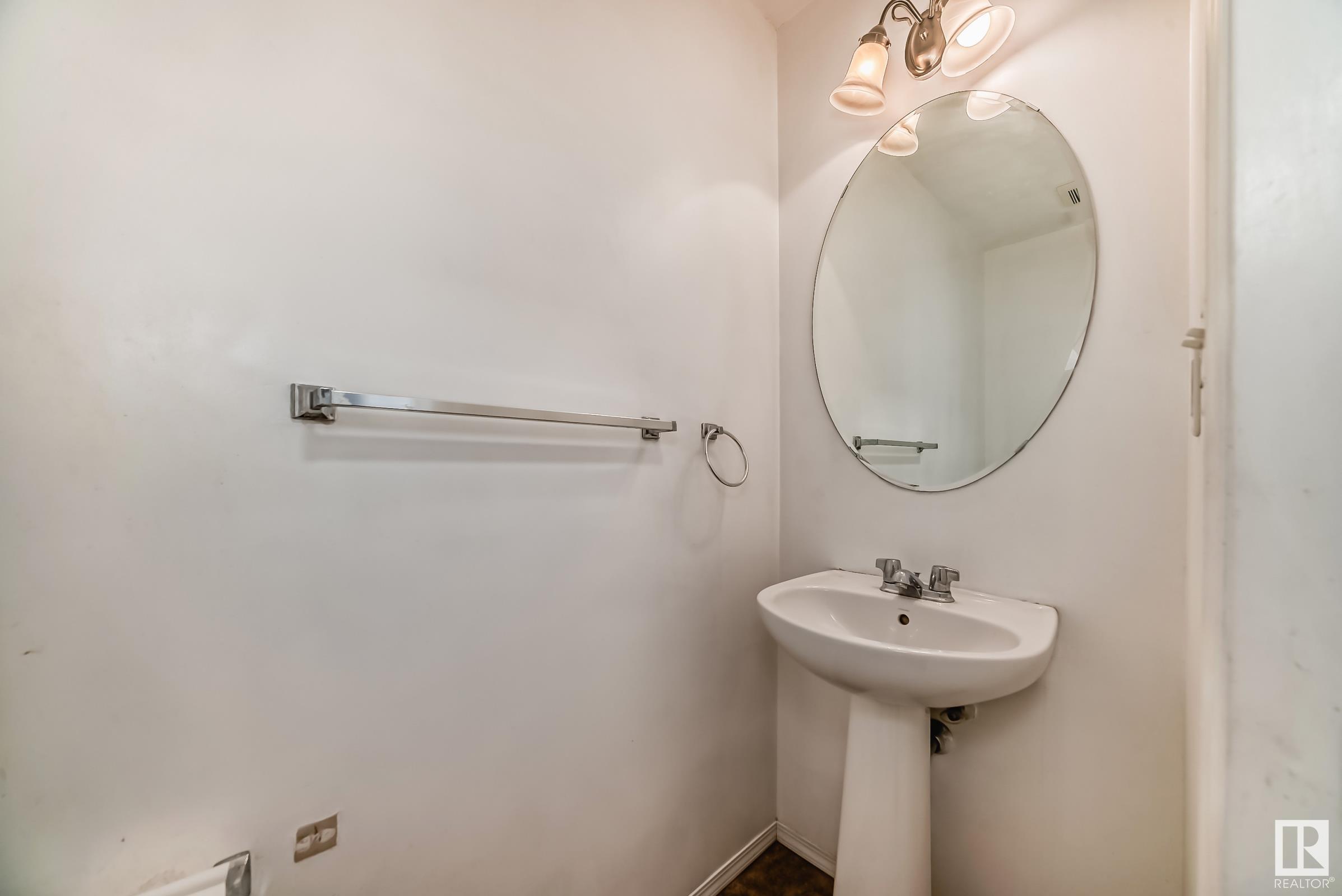      13906 146 AV NW NW , Edmonton,  ,T6V 1X9 ;  Listing Number: MLS E4420054