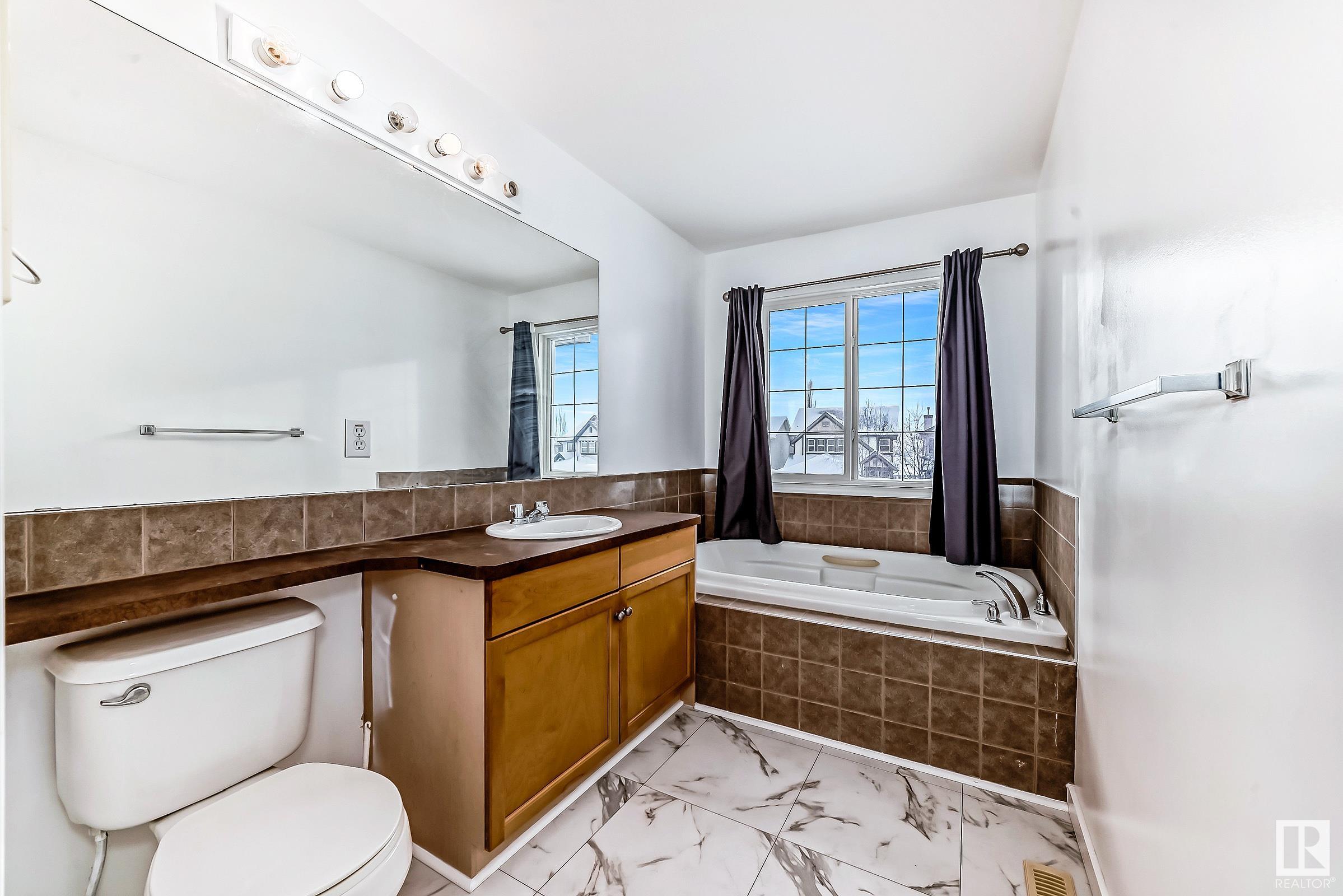      13906 146 AV NW NW , Edmonton,  ,T6V 1X9 ;  Listing Number: MLS E4420054