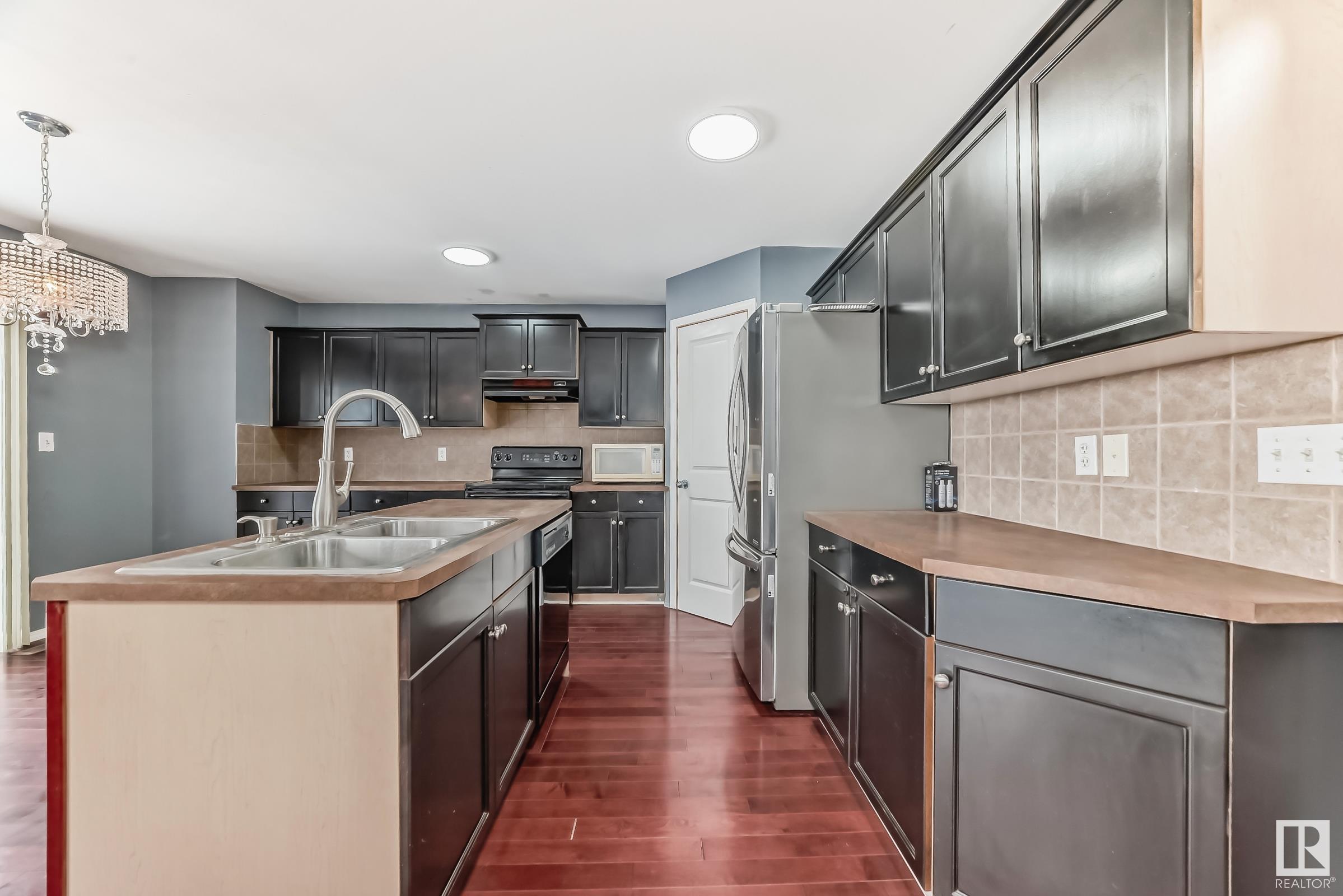      13906 146 AV NW NW , Edmonton,  ,T6V 1X9 ;  Listing Number: MLS E4420054