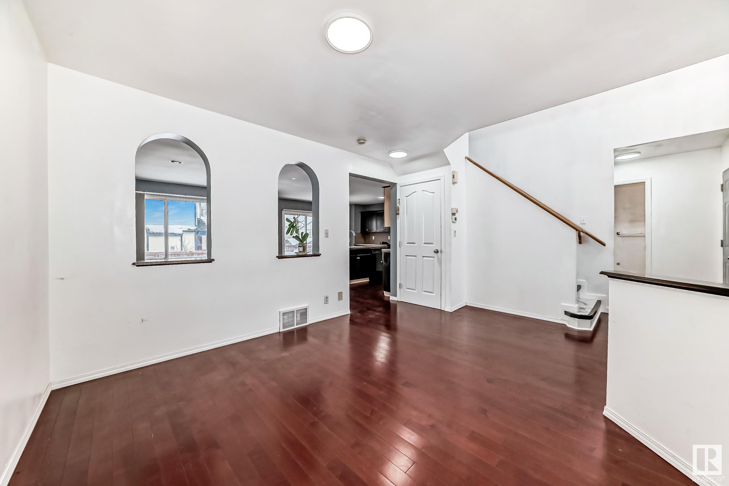     13906 146 AV NW NW , Edmonton,  ,T6V 1X9 ;  Listing Number: MLS E4420054