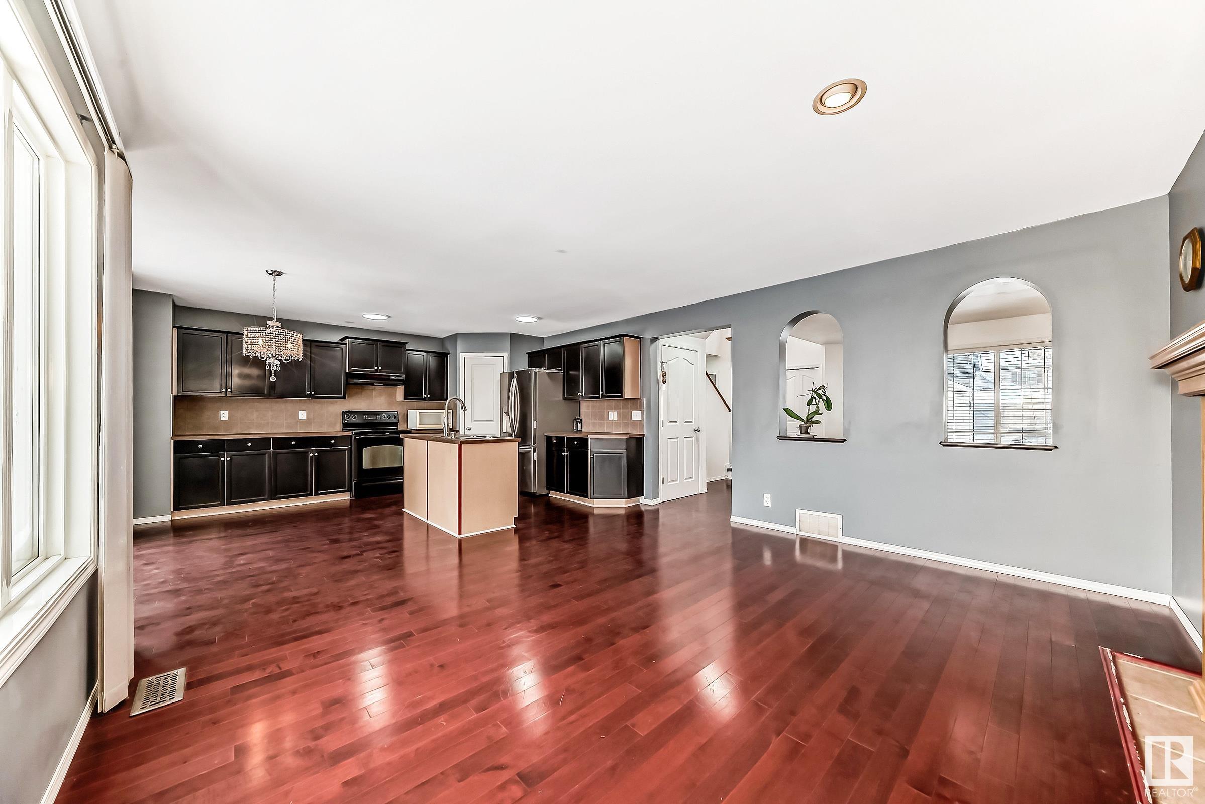      13906 146 AV NW NW , Edmonton,  ,T6V 1X9 ;  Listing Number: MLS E4420054