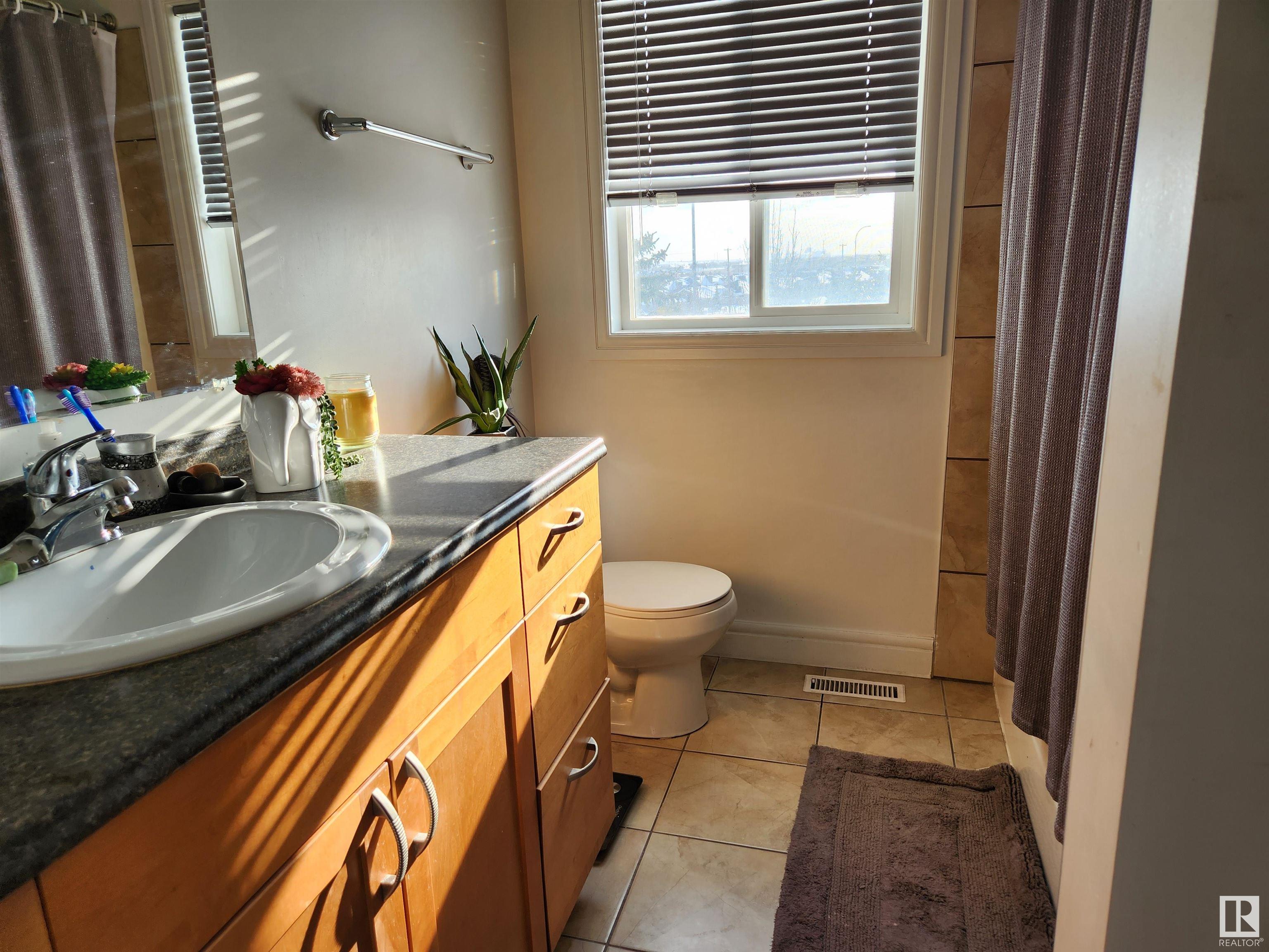      #22 15151 43 ST NW NW , Edmonton,  ,T5Y 0L3 ;  Listing Number: MLS E4420056