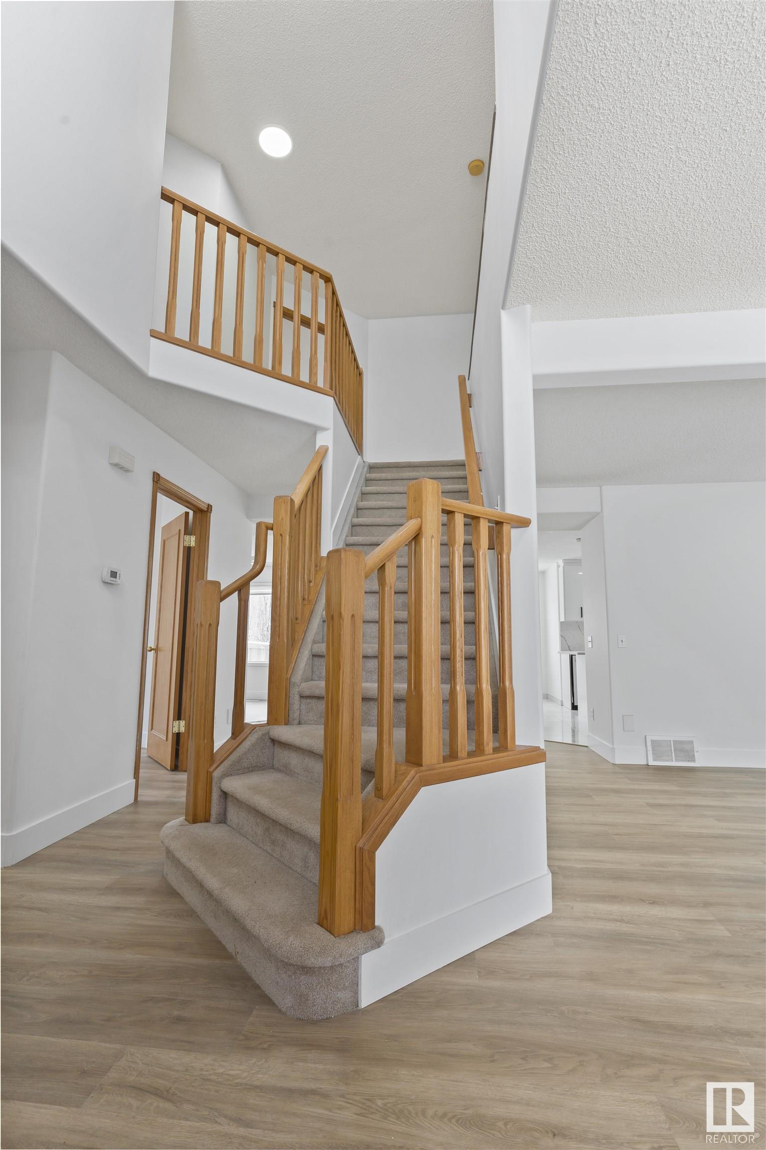      3105 41a Ave NW , Edmonton,  ,T6T 1J4 ;  Listing Number: MLS E4420057