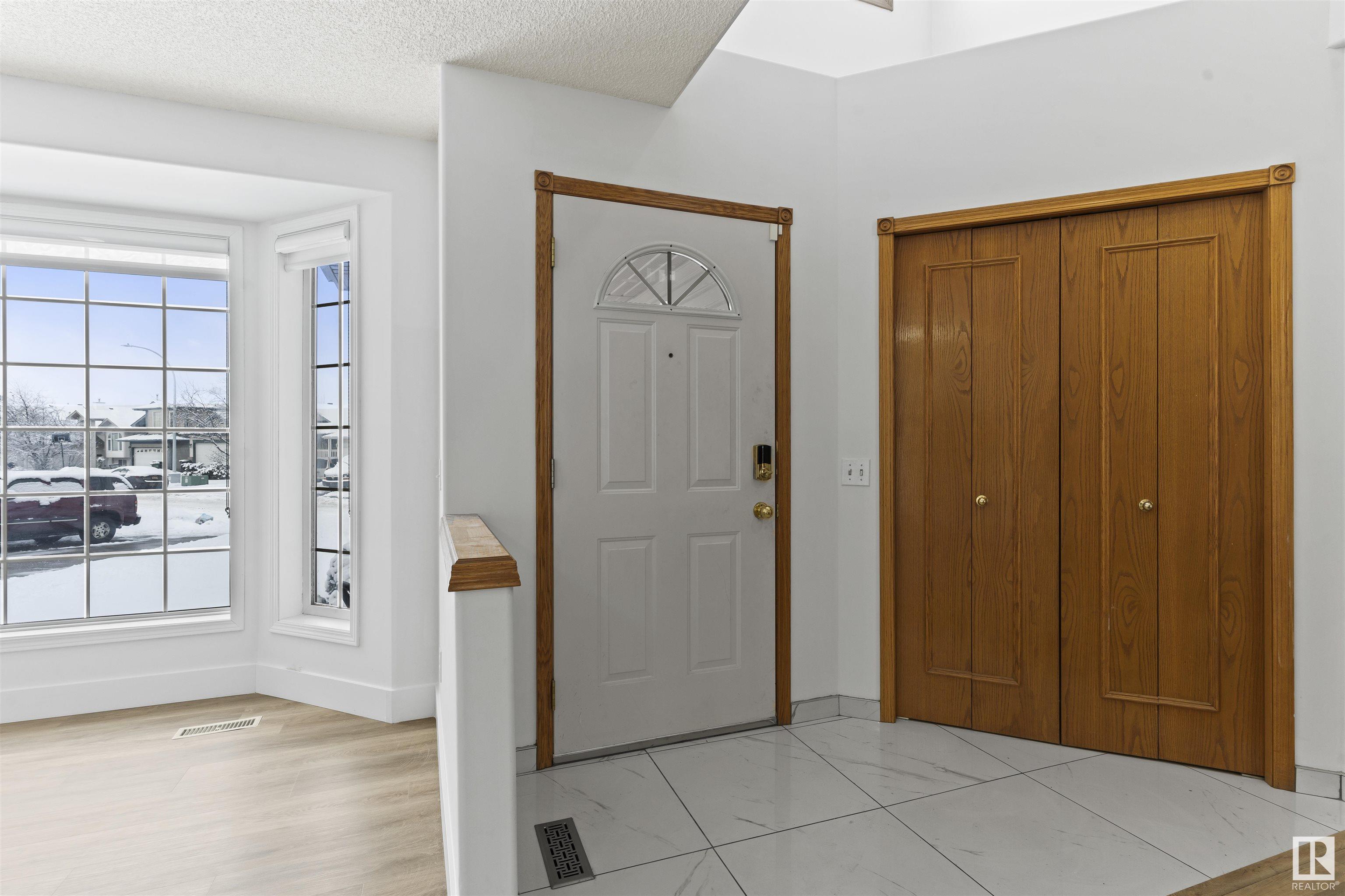      3105 41a Ave NW , Edmonton,  ,T6T 1J4 ;  Listing Number: MLS E4420057