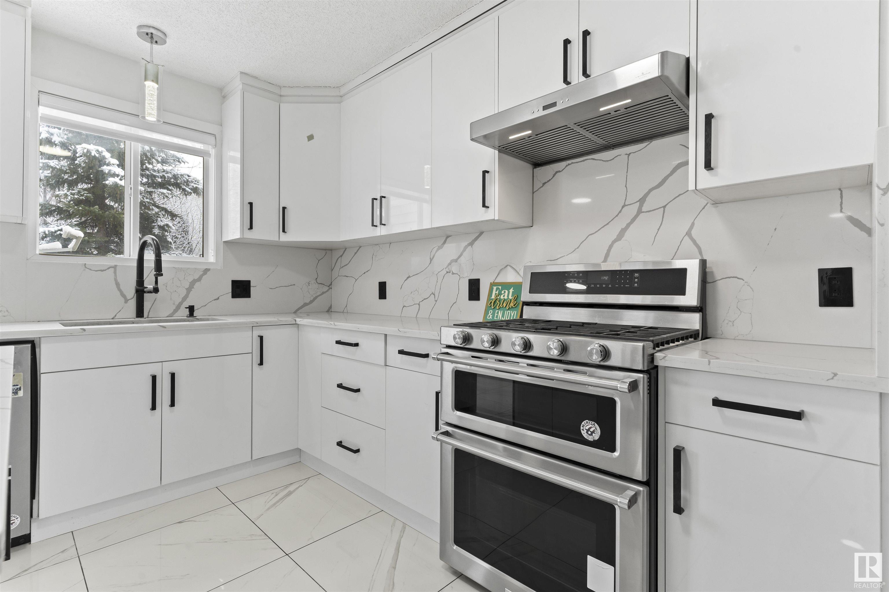      3105 41a Ave NW , Edmonton,  ,T6T 1J4 ;  Listing Number: MLS E4420057