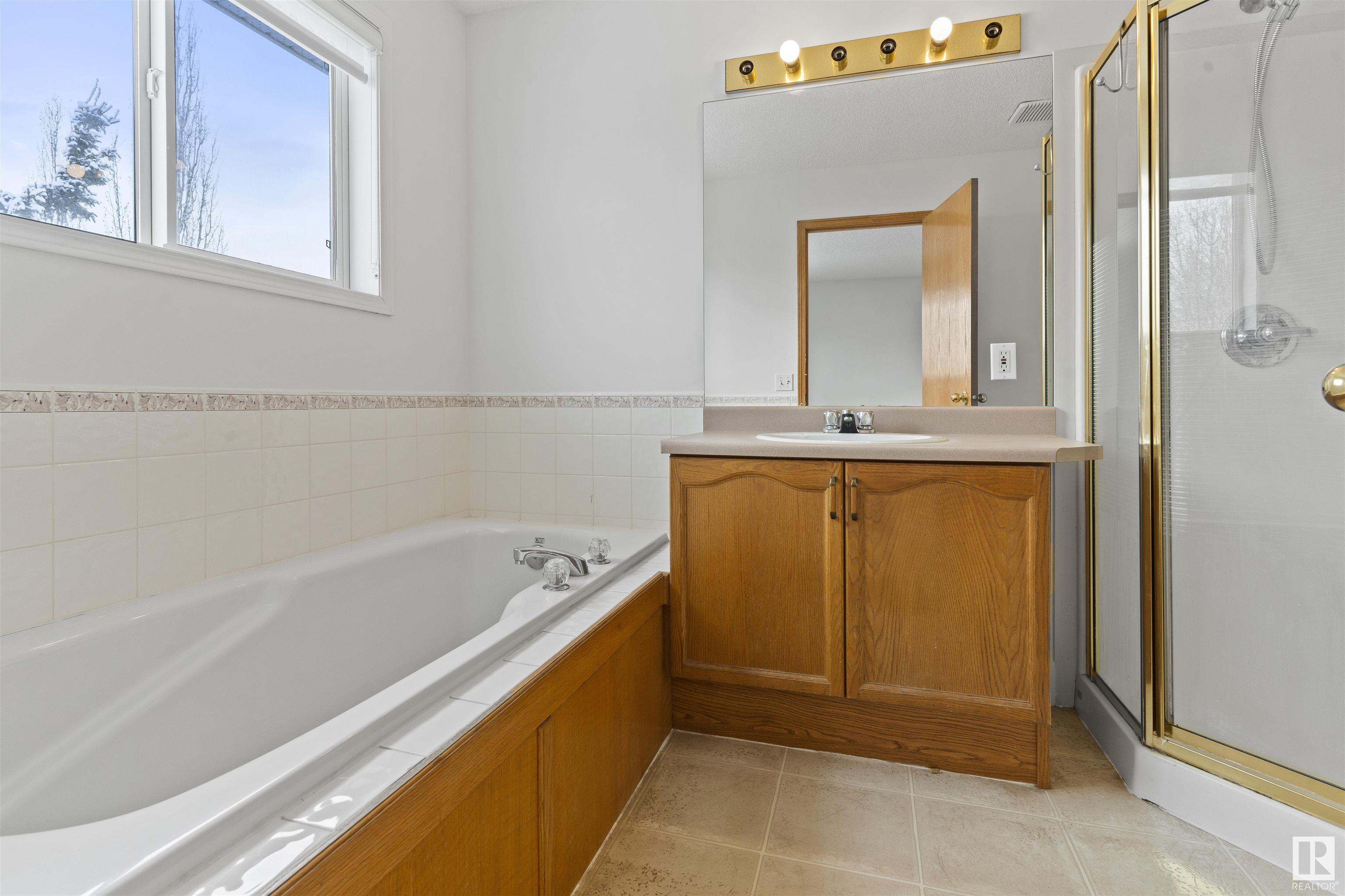      3105 41a Ave NW , Edmonton,  ,T6T 1J4 ;  Listing Number: MLS E4420057