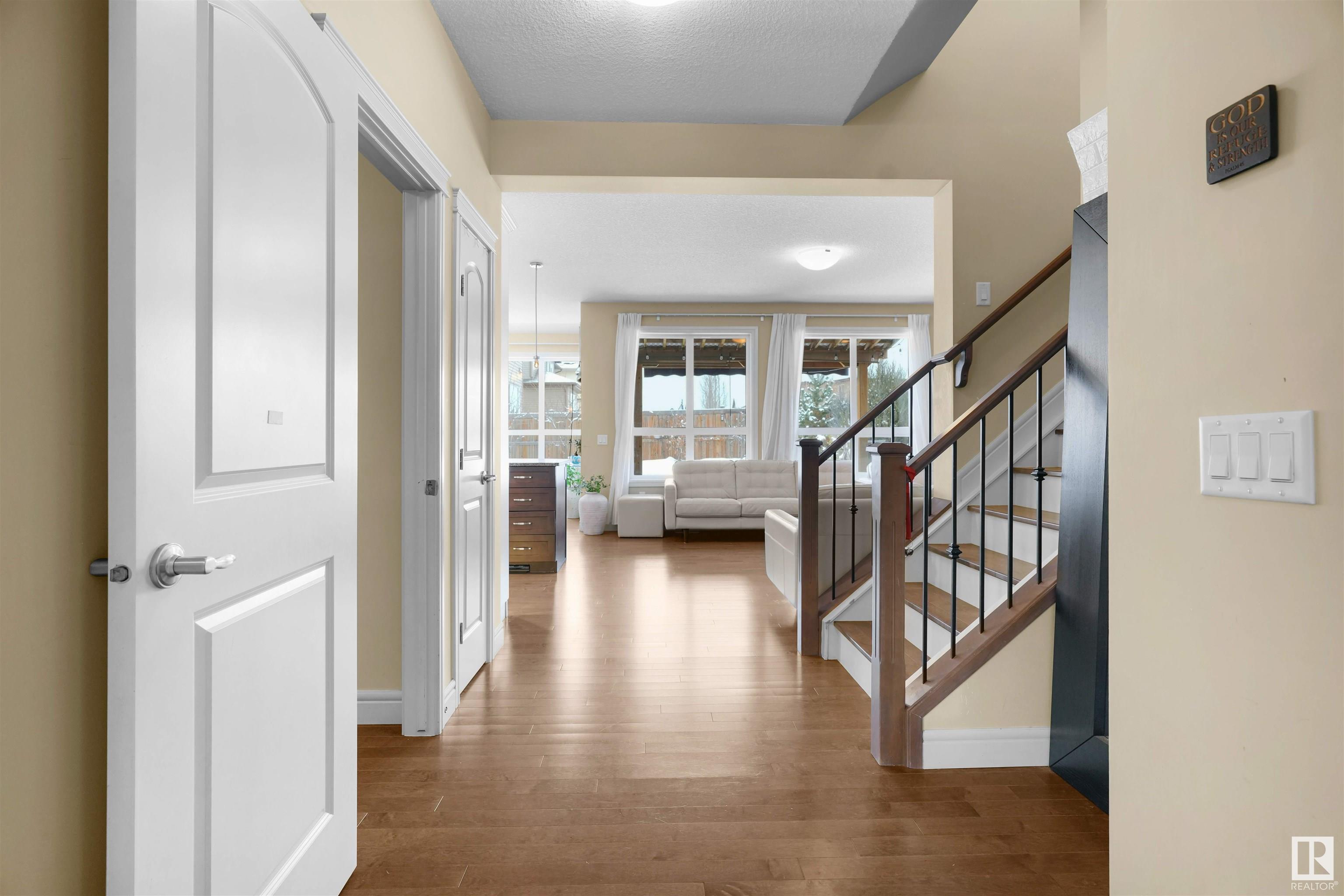      3224 Abott Crescent SW SW , Edmonton,  ,T6W 2V3 ;  Listing Number: MLS E4420059
