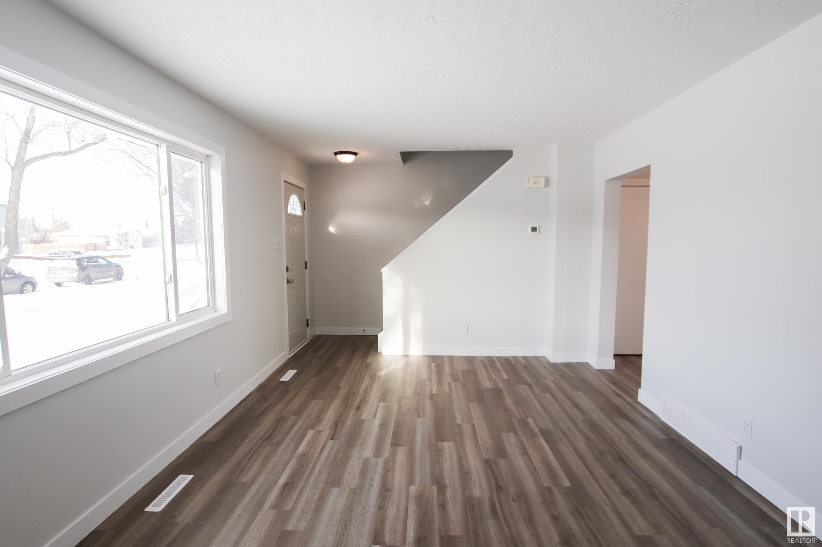      13321 90 ST NW , Edmonton,  ,T5E 3M7 ;  Listing Number: MLS E4420061