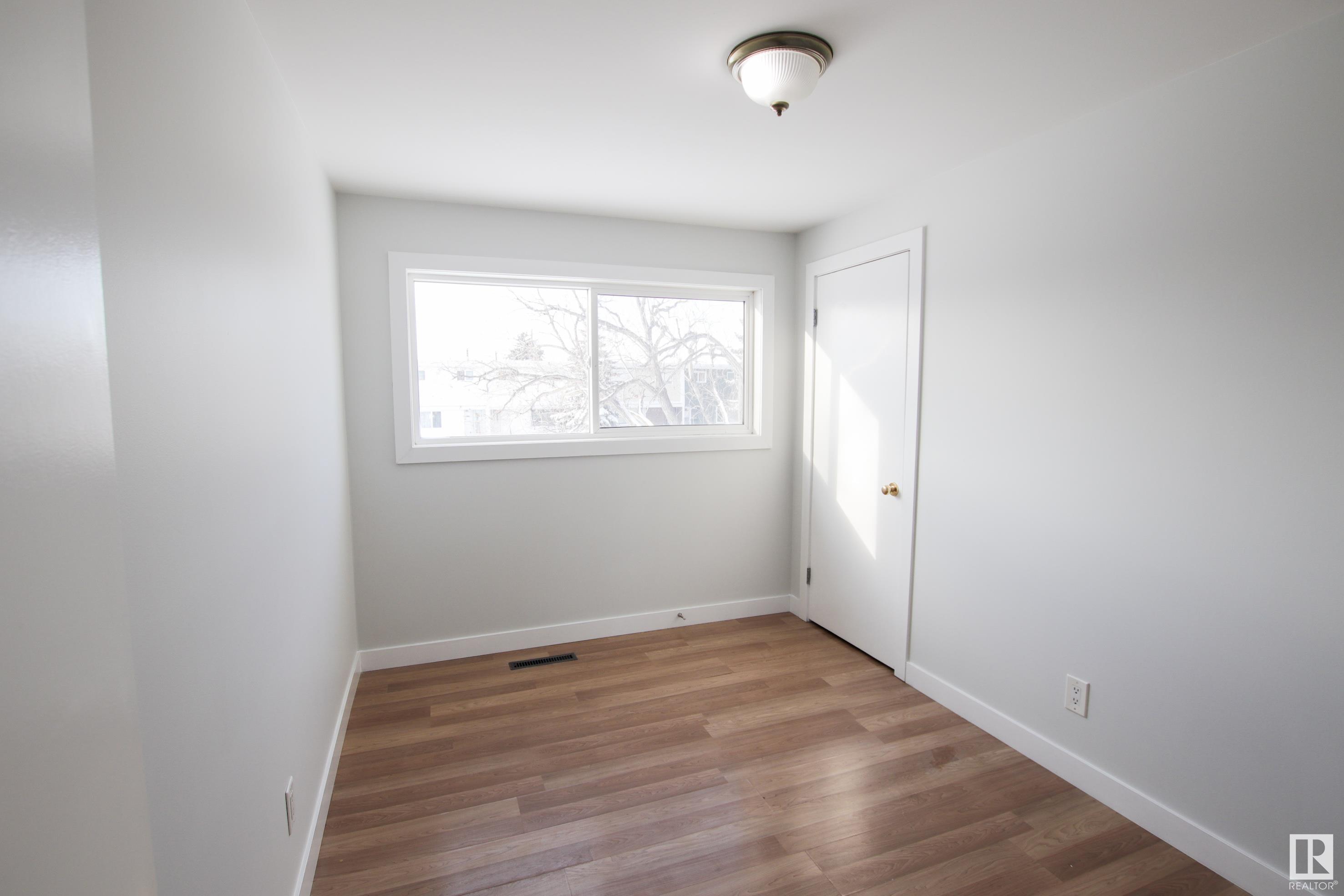      13321 90 ST NW , Edmonton,  ,T5E 3M7 ;  Listing Number: MLS E4420061