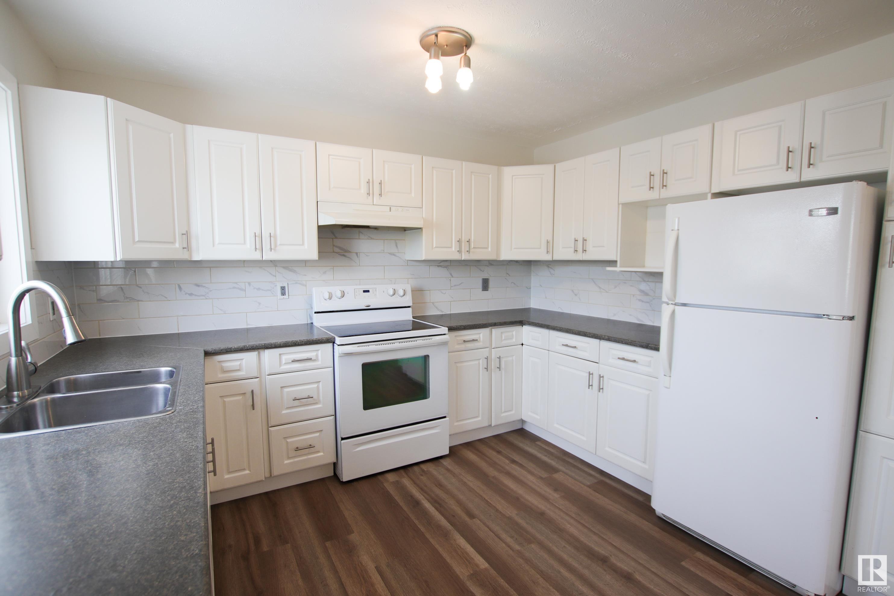      13321 90 ST NW , Edmonton,  ,T5E 3M7 ;  Listing Number: MLS E4420061