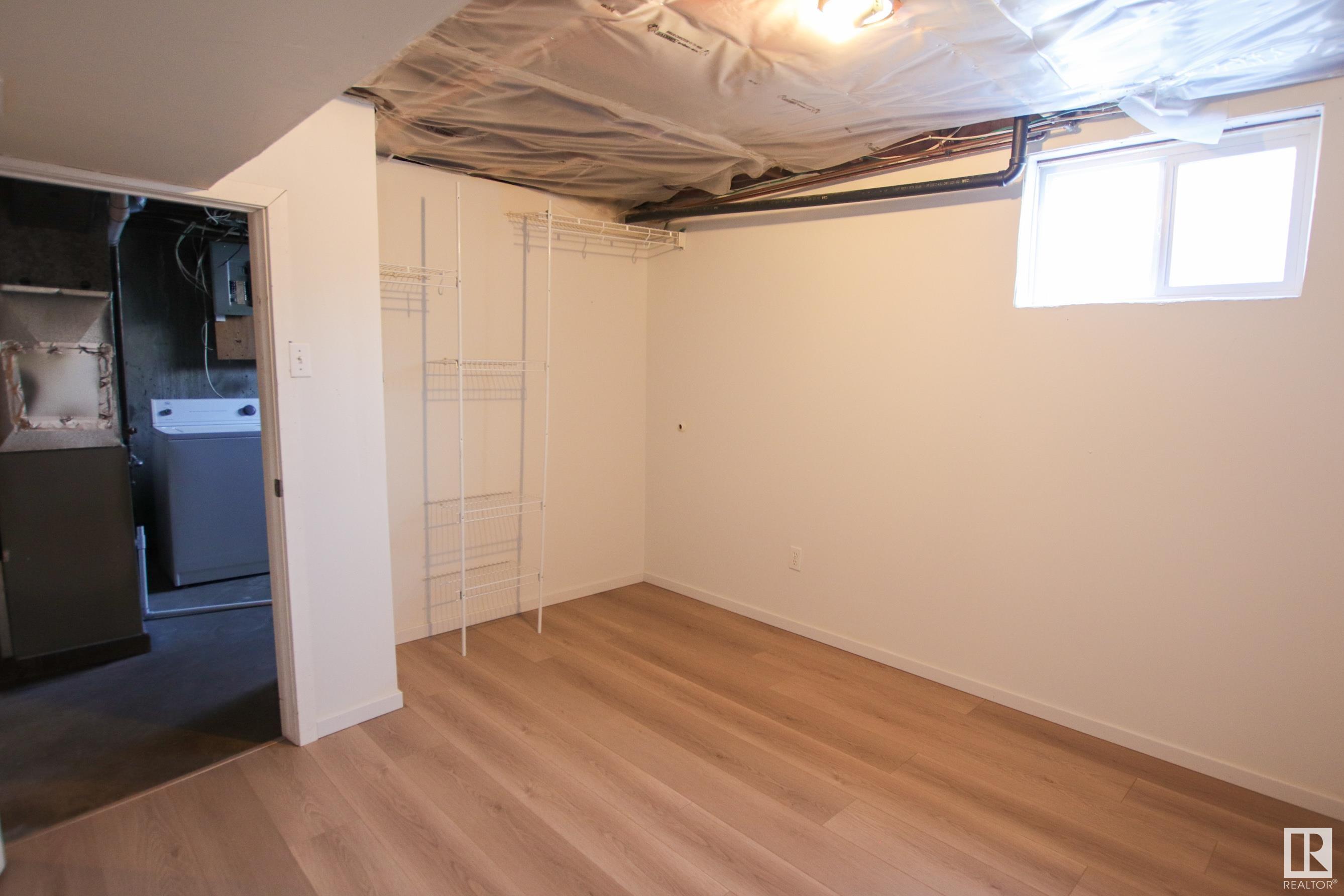      13321 90 ST NW , Edmonton,  ,T5E 3M7 ;  Listing Number: MLS E4420061
