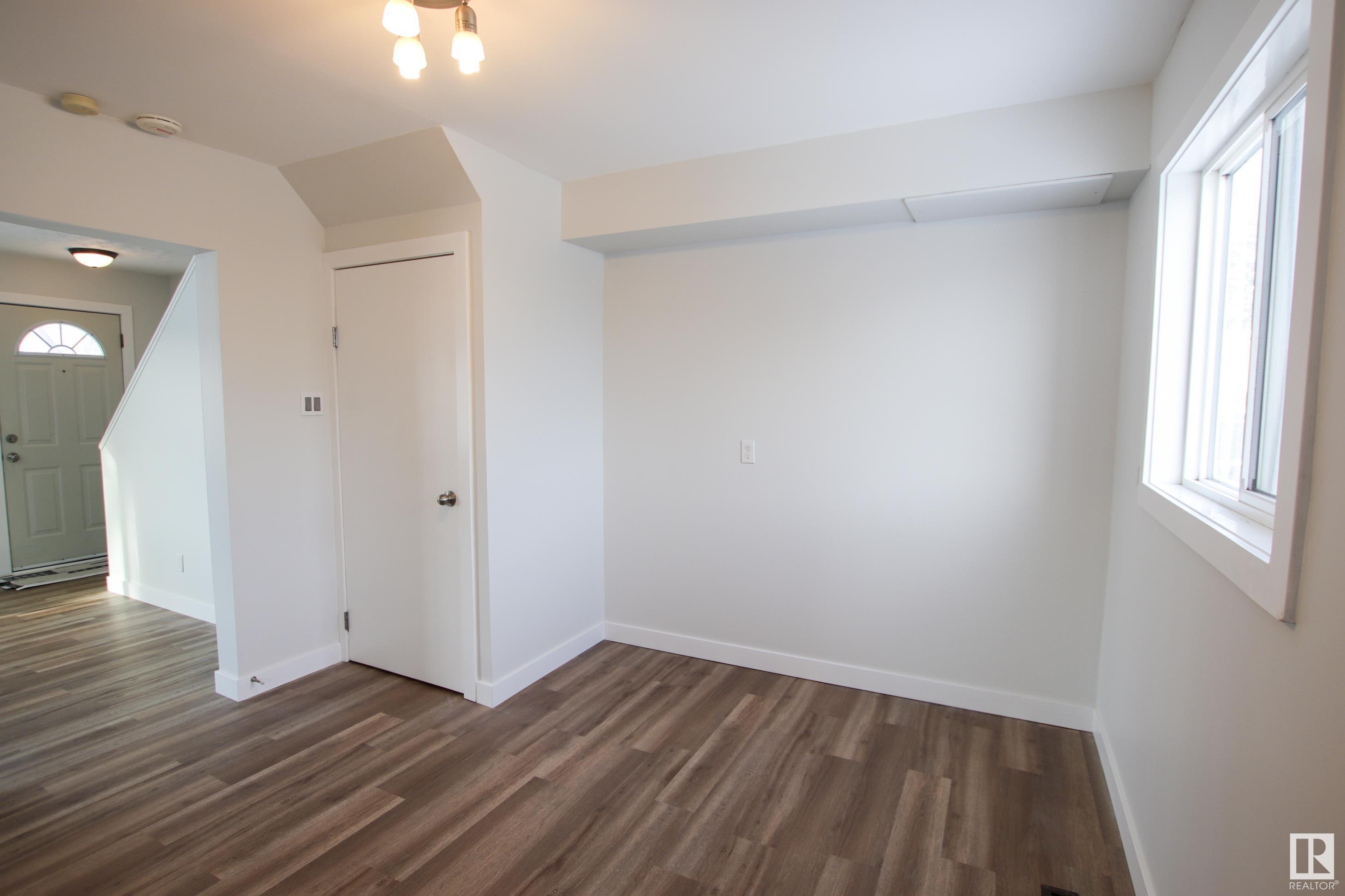      13321 90 ST NW , Edmonton,  ,T5E 3M7 ;  Listing Number: MLS E4420061