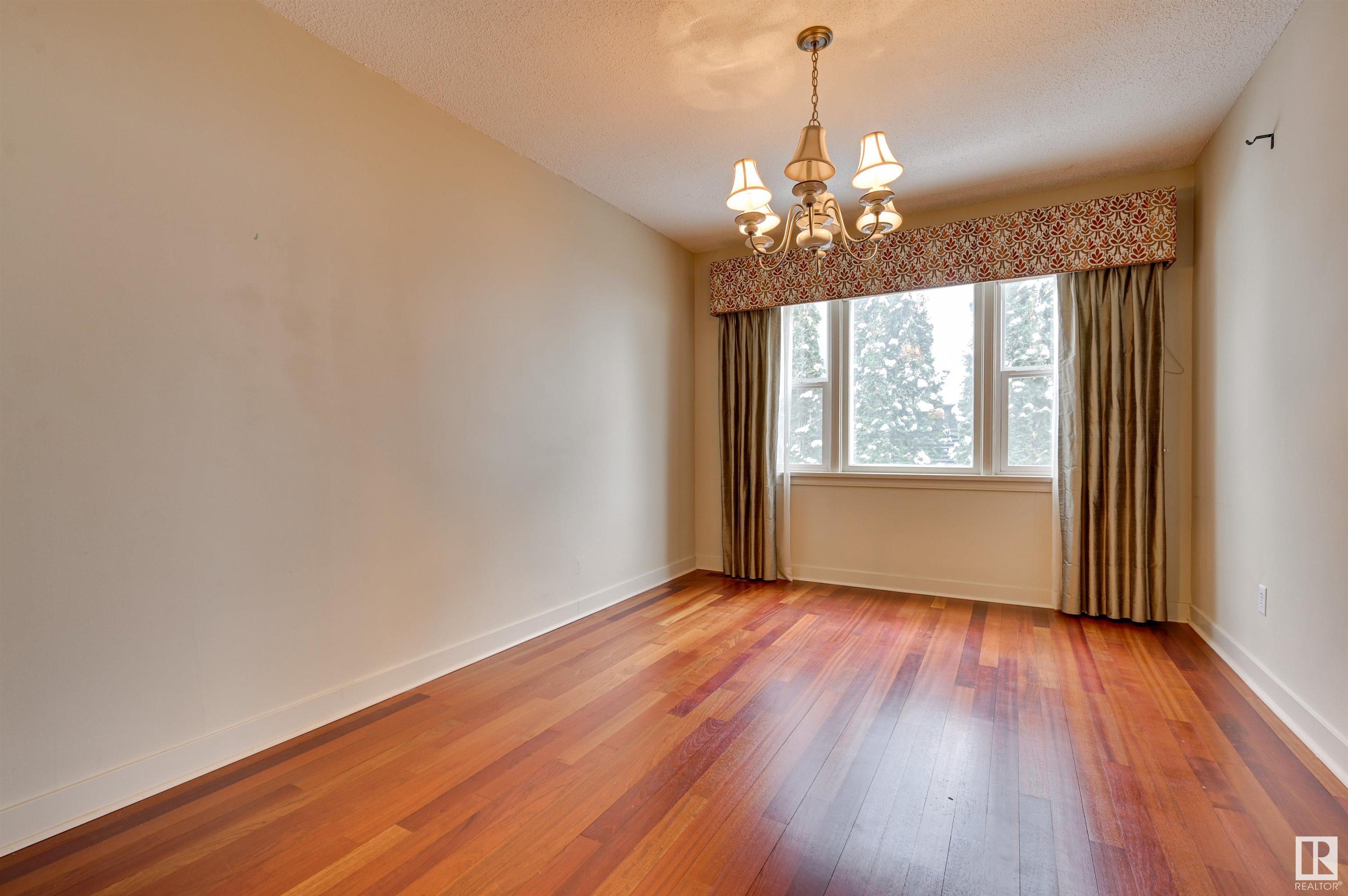      13607 101 AV NW , Edmonton,  ,T5N 0J4 ;  Listing Number: MLS E4420064