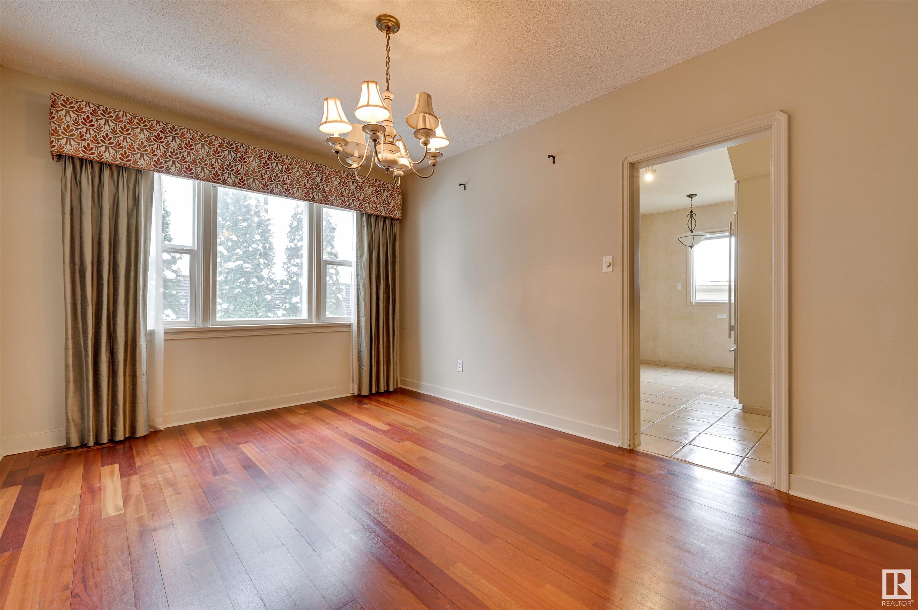      13607 101 AV NW , Edmonton,  ,T5N 0J4 ;  Listing Number: MLS E4420064